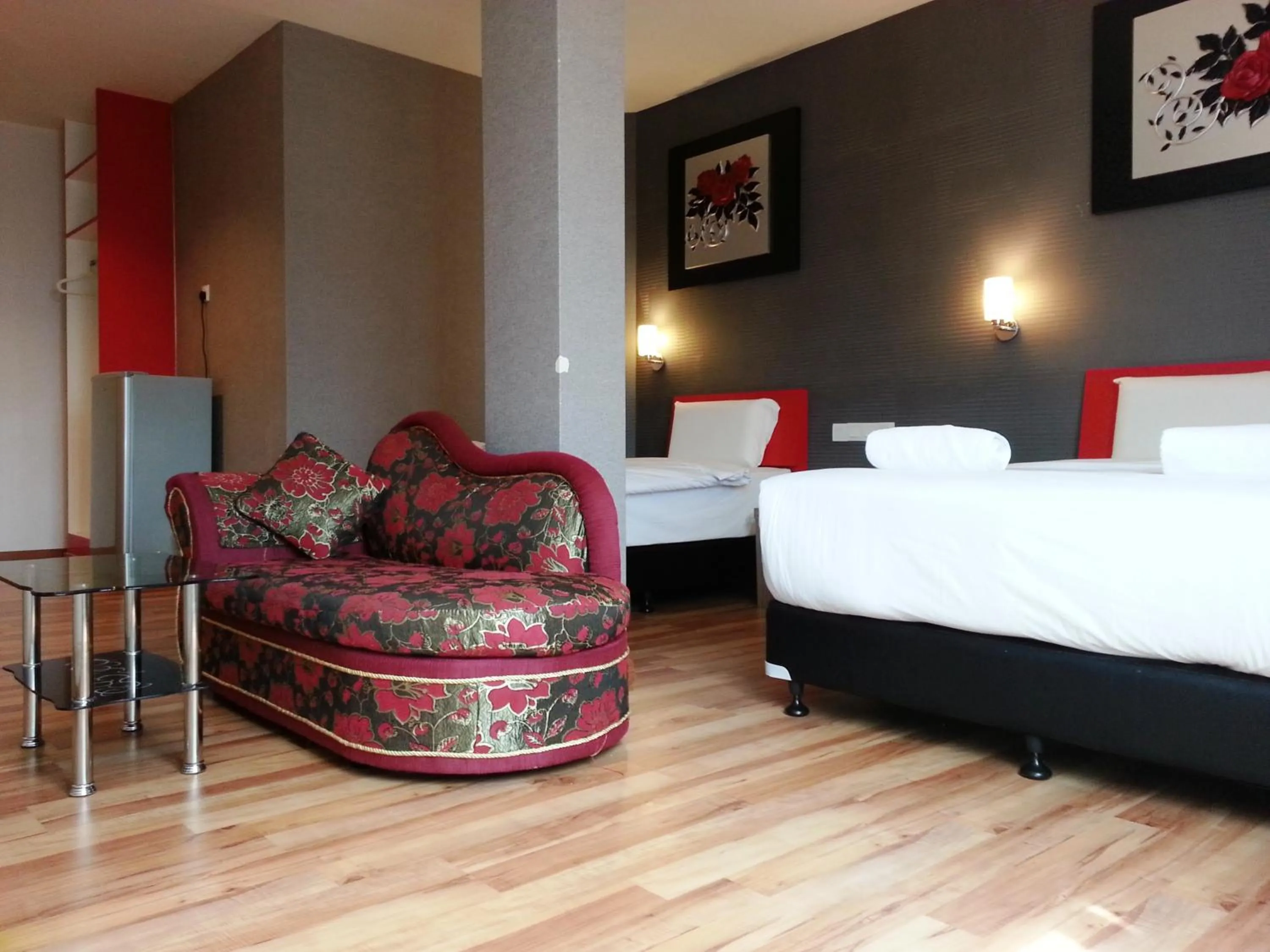 Photo of the whole room, Bed in Ipoh Boutique Hotel