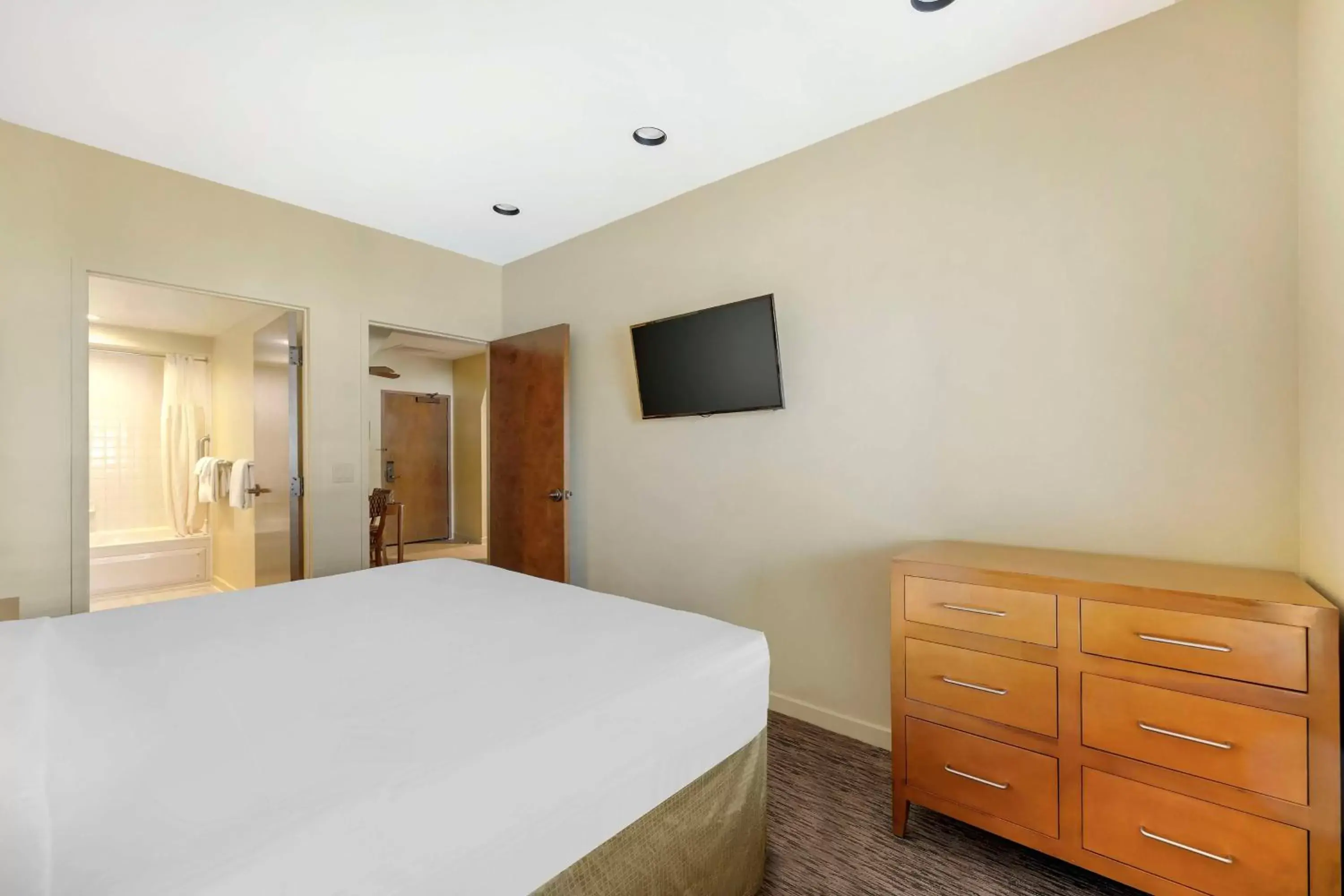 Bed in Hilton Vacation Club Cancun Resort Las Vegas