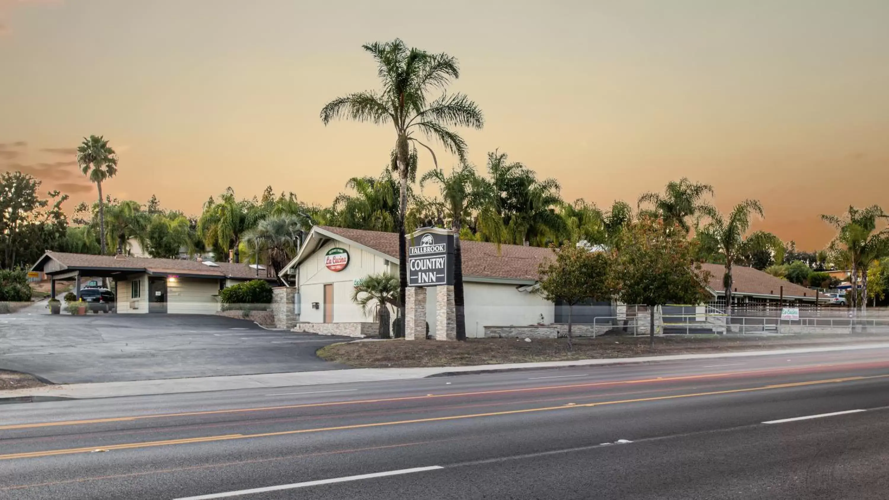 Property Building in Fallbrook Country Inn