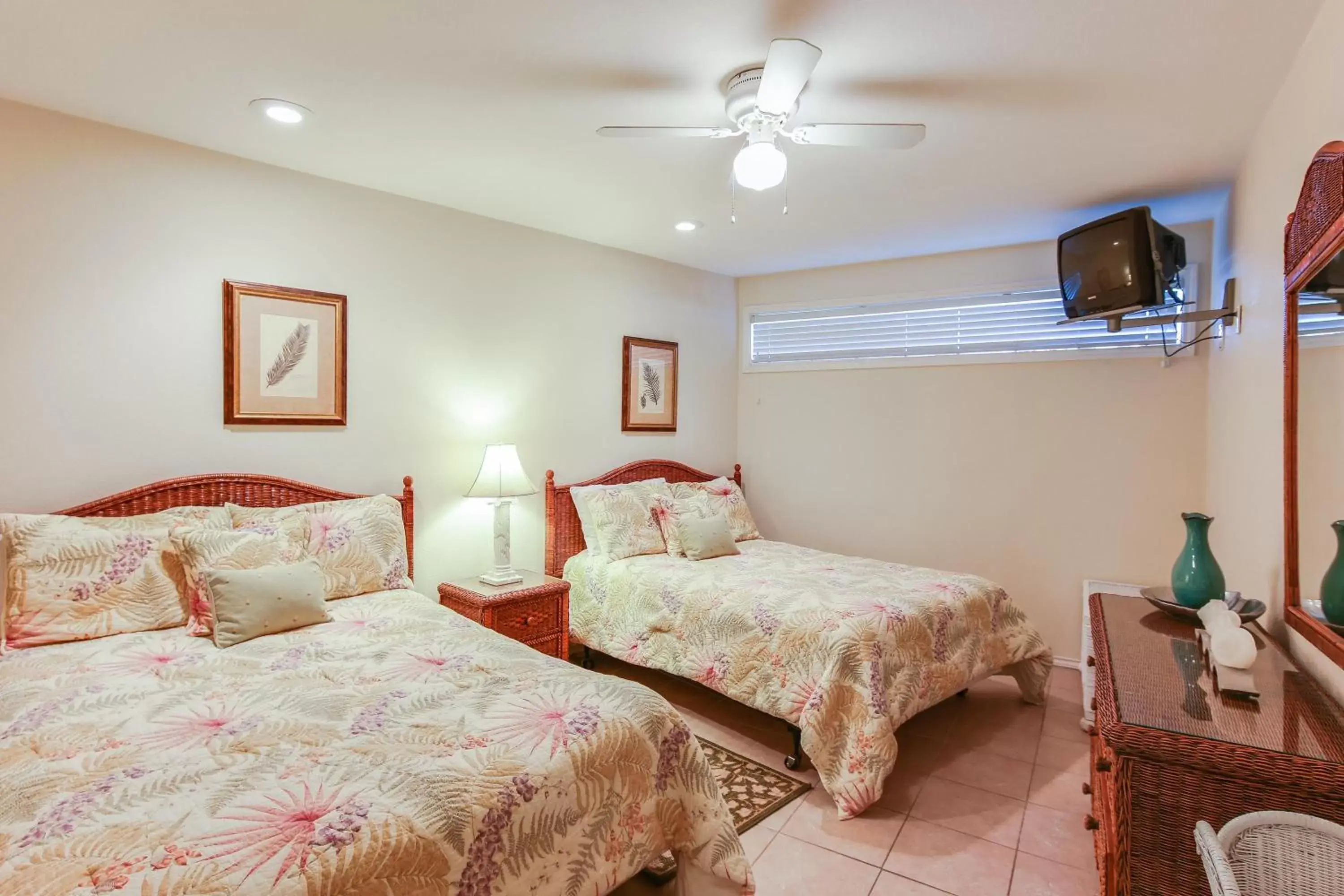 Bedroom, Bed in La Internacional Condominiums #210