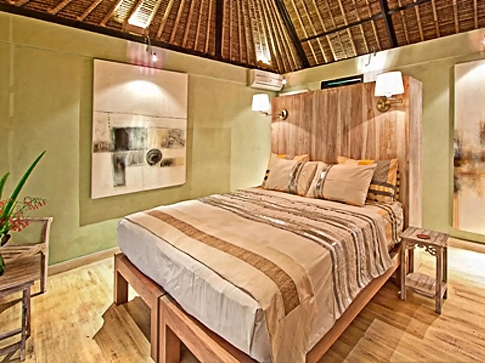 Bed in Puri Darma Agung Villa