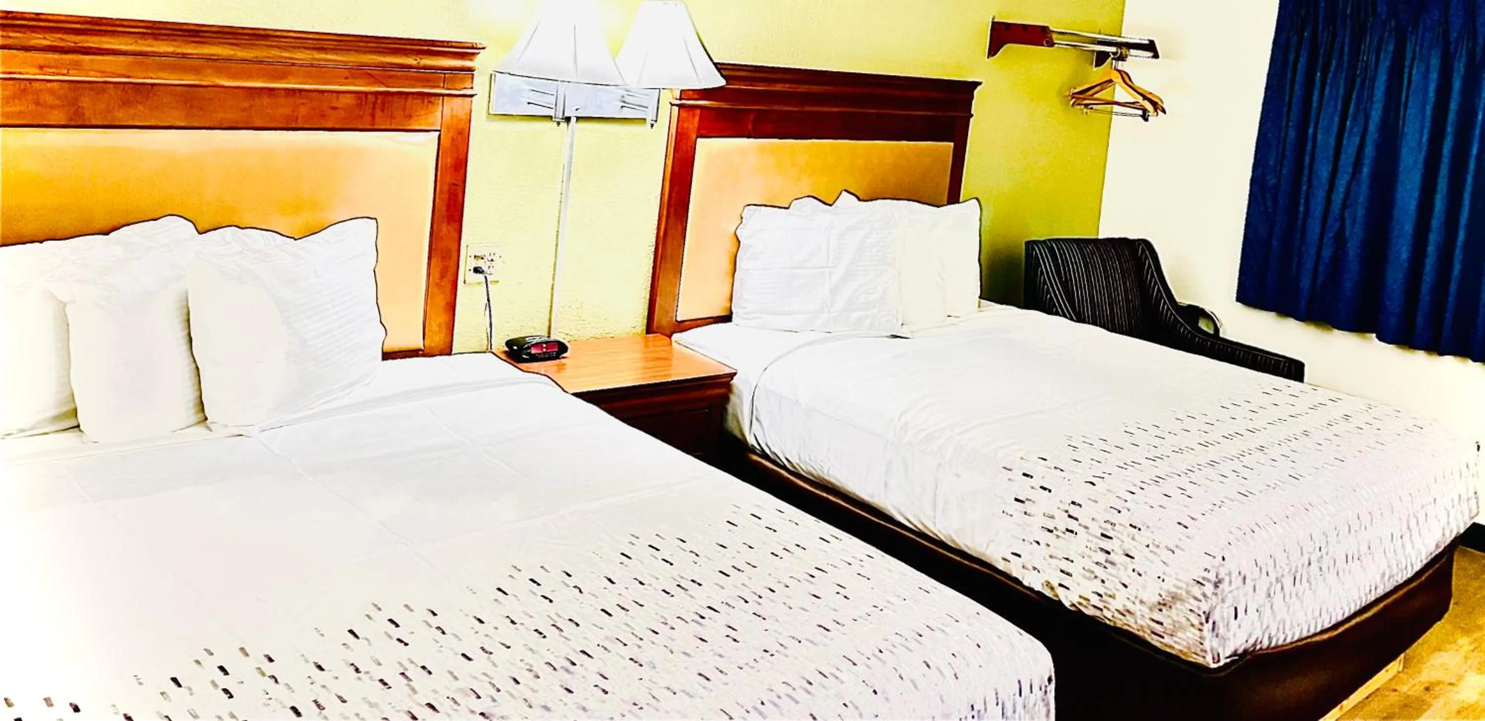 Bed in Baymont by Wyndham Hutchinson