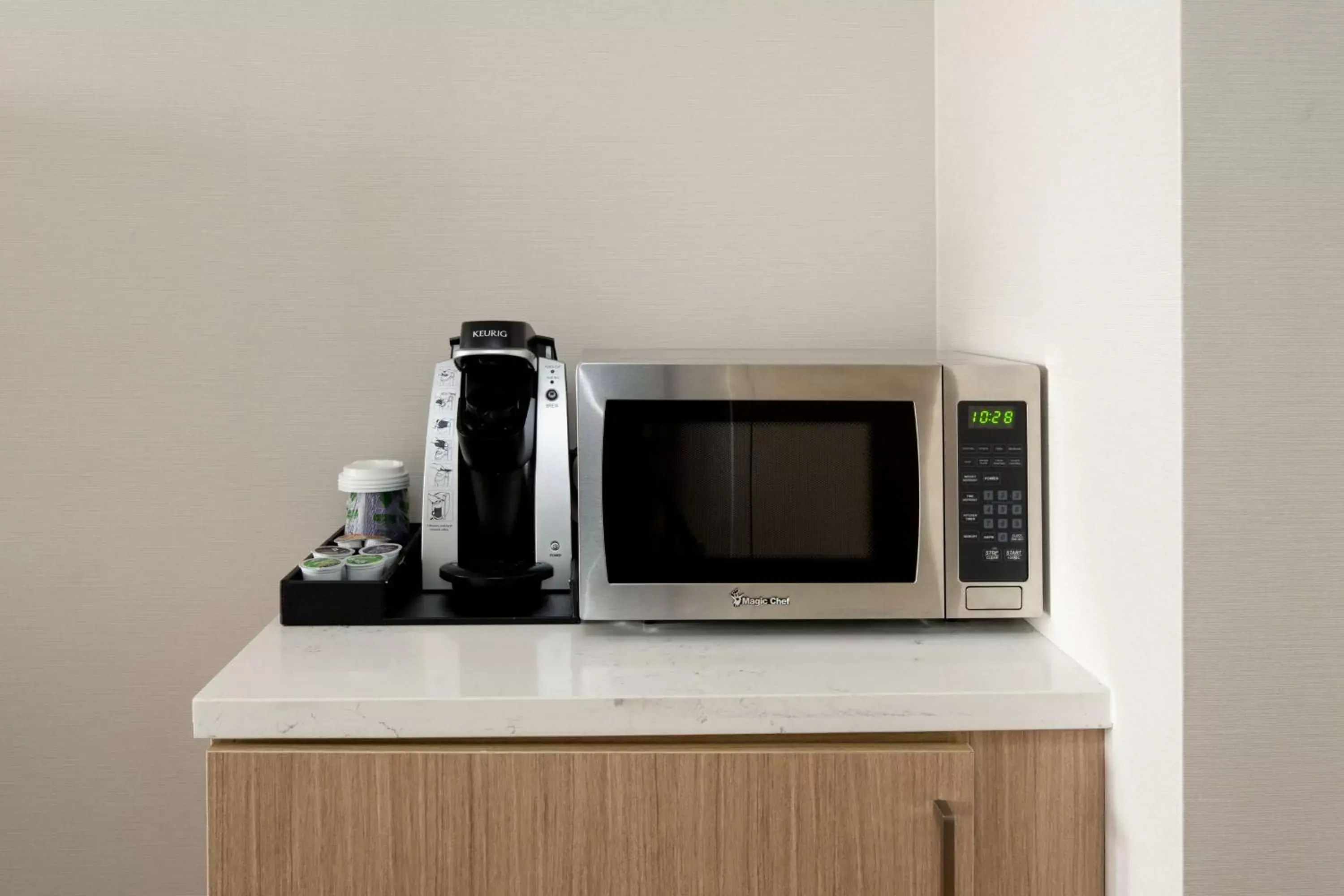 Photo of the whole room, Kitchen/Kitchenette in Hilton Garden Inn Folsom