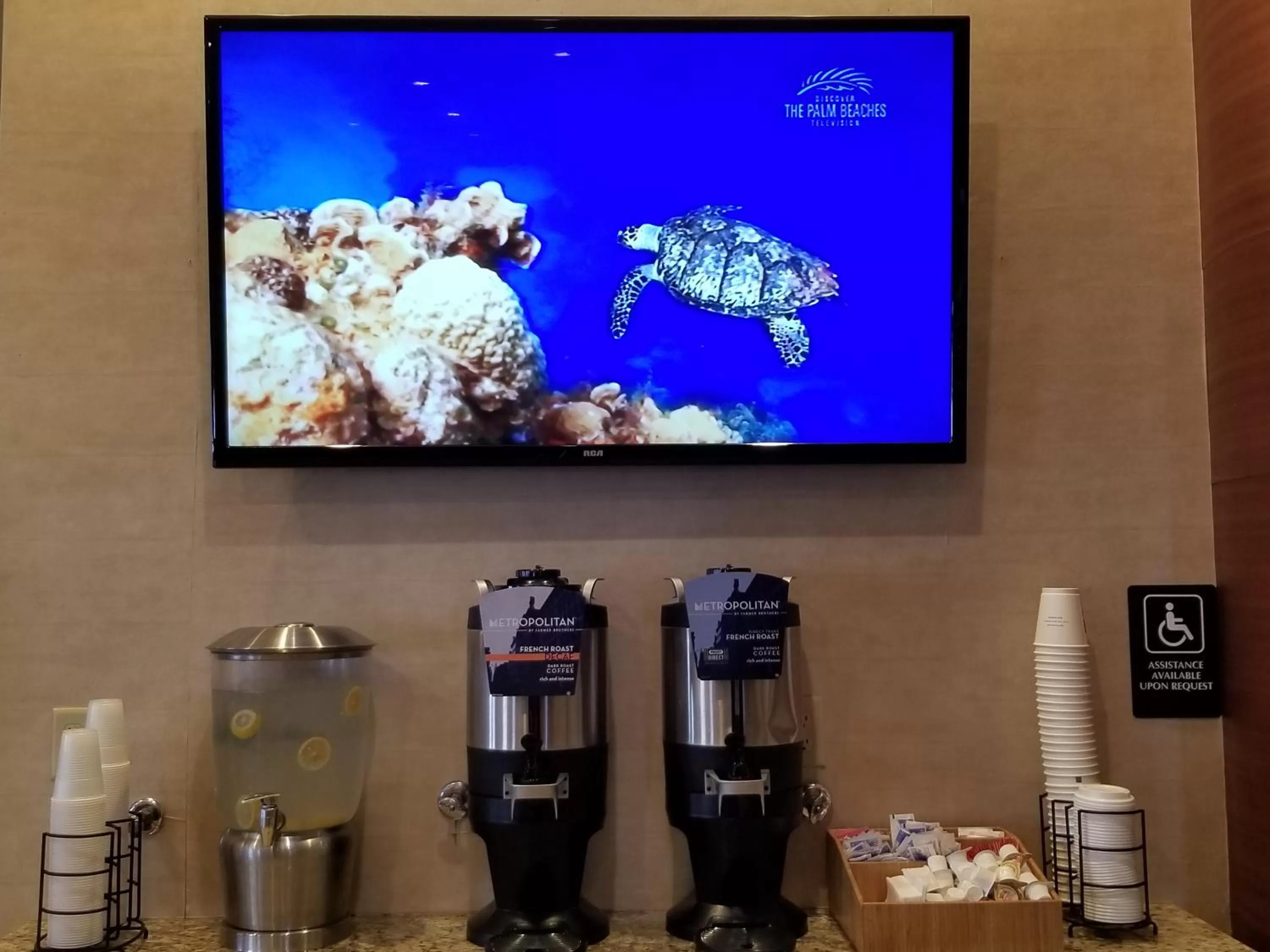 Coffee/tea facilities in Hawthorn Extended Stay by Wyndham West Palm Beach