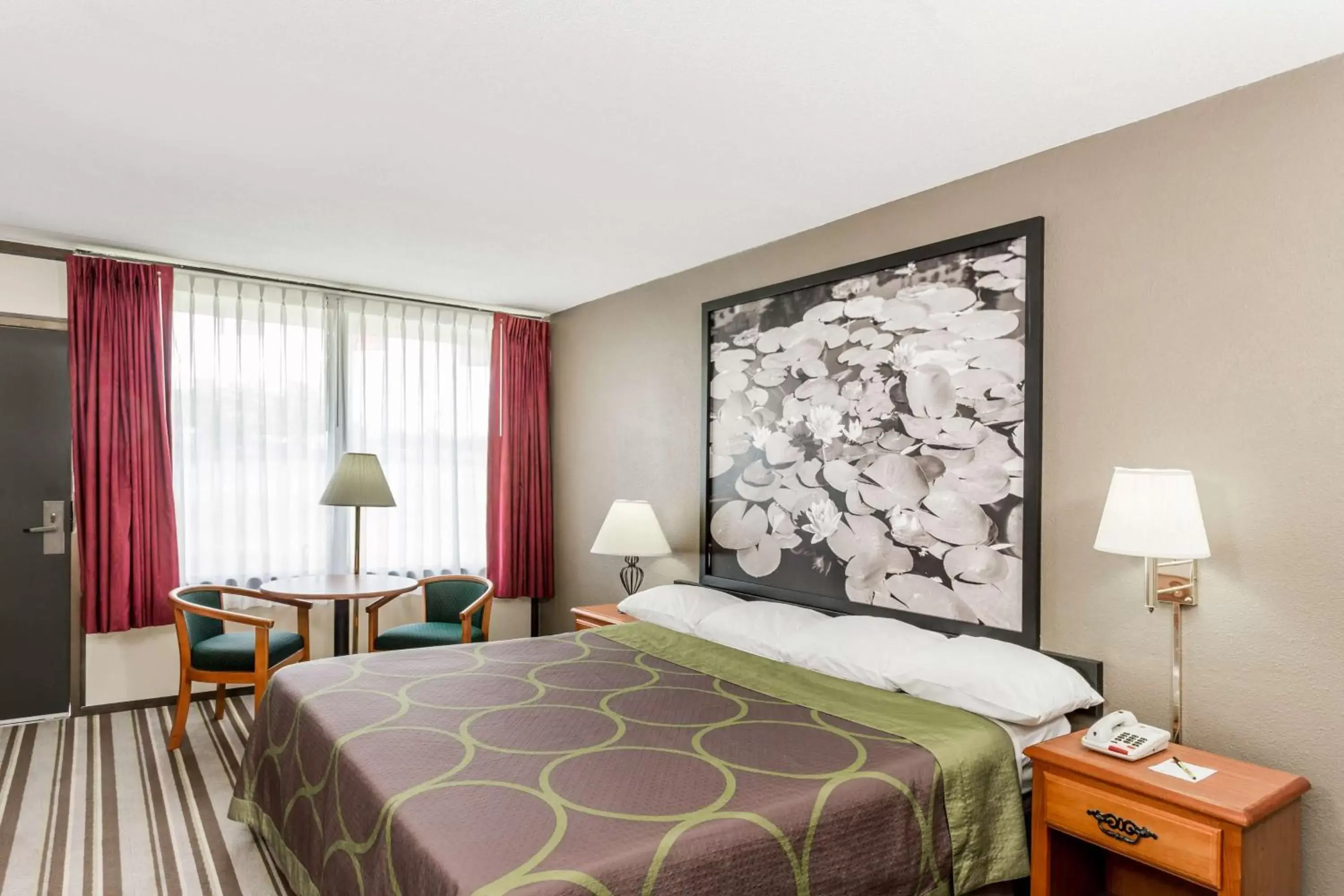 King Room - Mobility Access/Non-Smoking in Super 8 by Wyndham Valdosta Mall King Room - Mobility Access/Non-Smoking in Super 8 by Wyndham Valdosta Mall