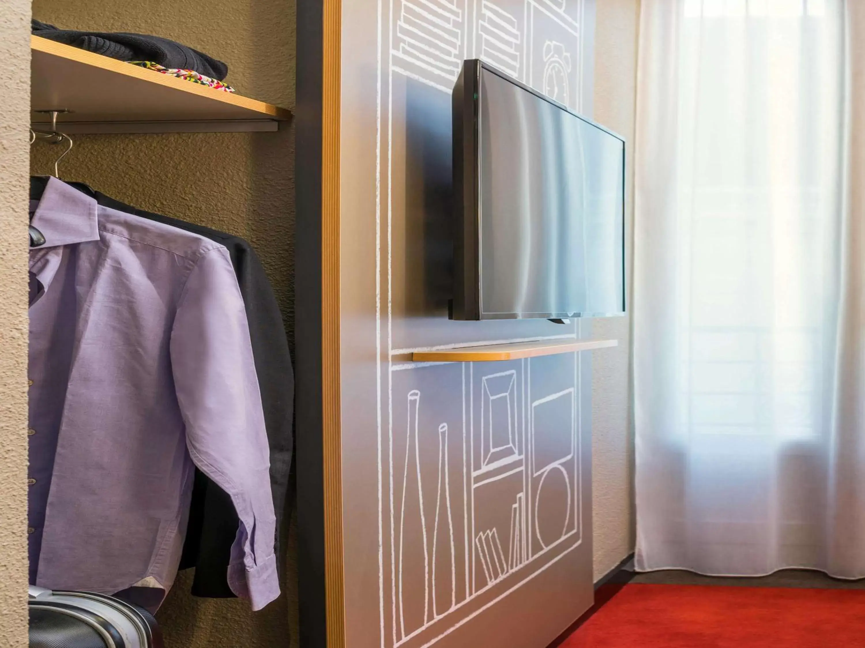 Photo of the whole room in ibis Clichy Centre Mairie Photo of the whole room in ibis Clichy Centre Mairie