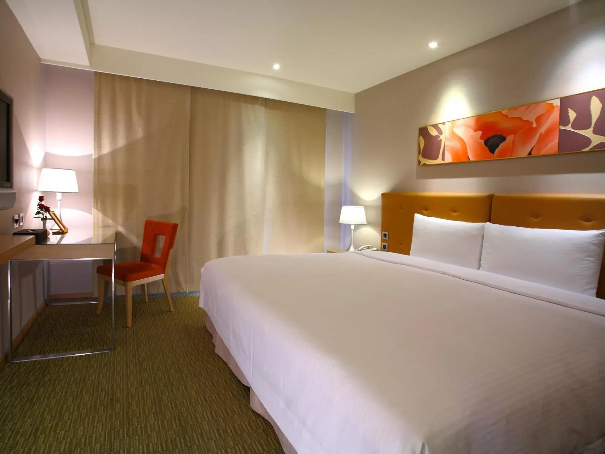 Photo of the whole room, Bed in Classic City Resort Photo of the whole room, Bed in Classic City Resort