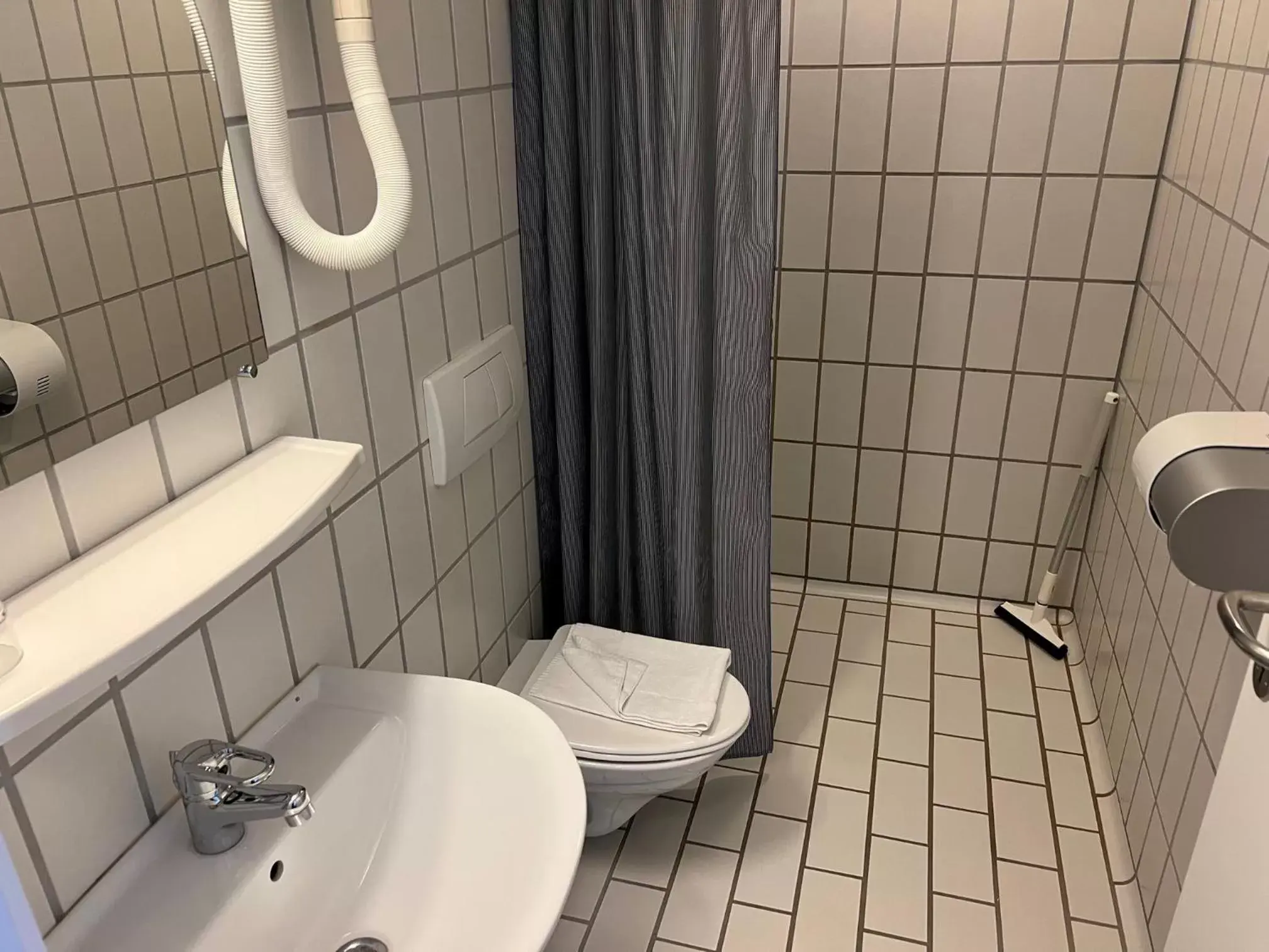 Bathroom in Hotel Frederikshavn