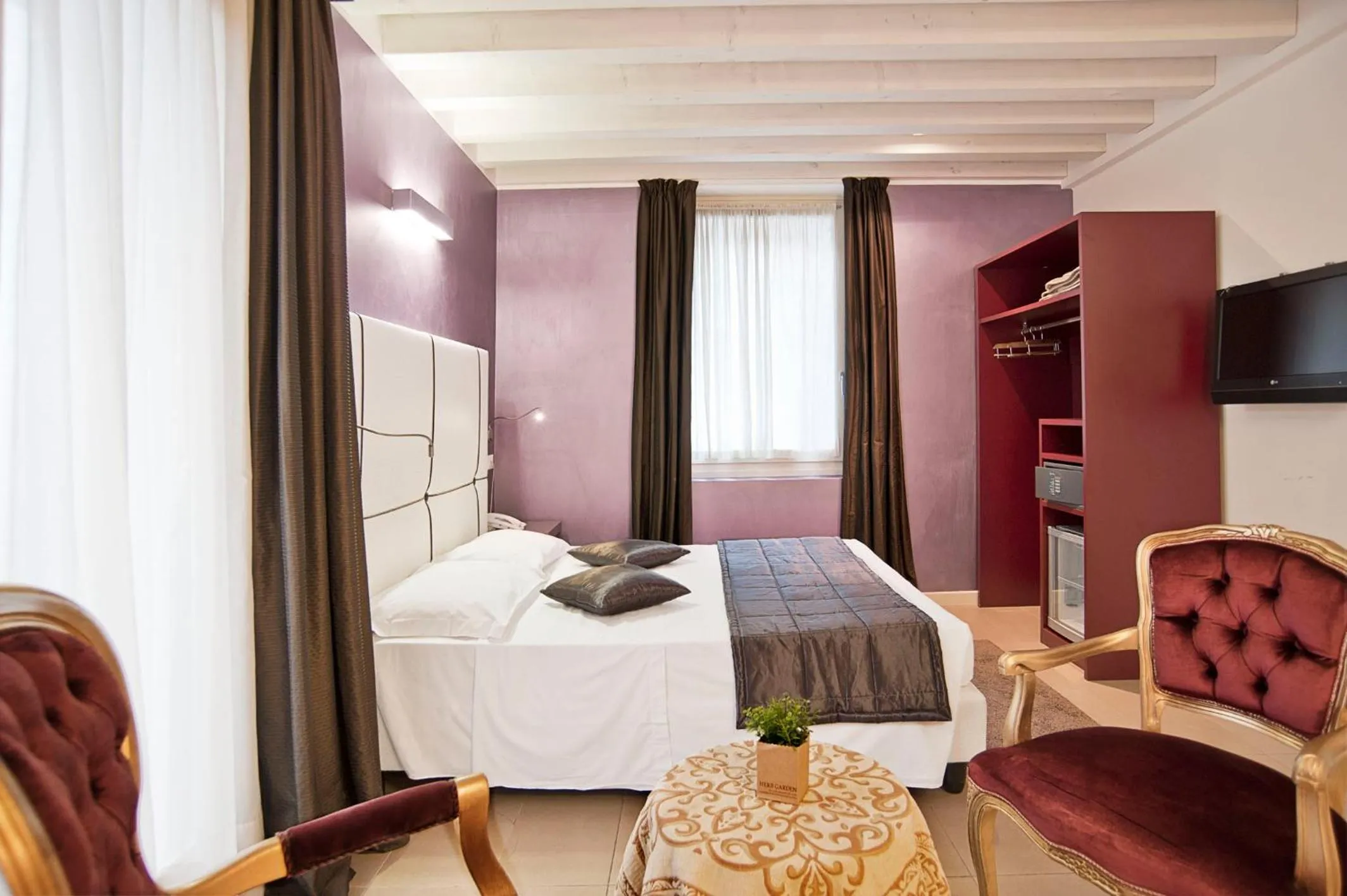 Photo of the whole room, Bed in Al Canal Regio - Guest House