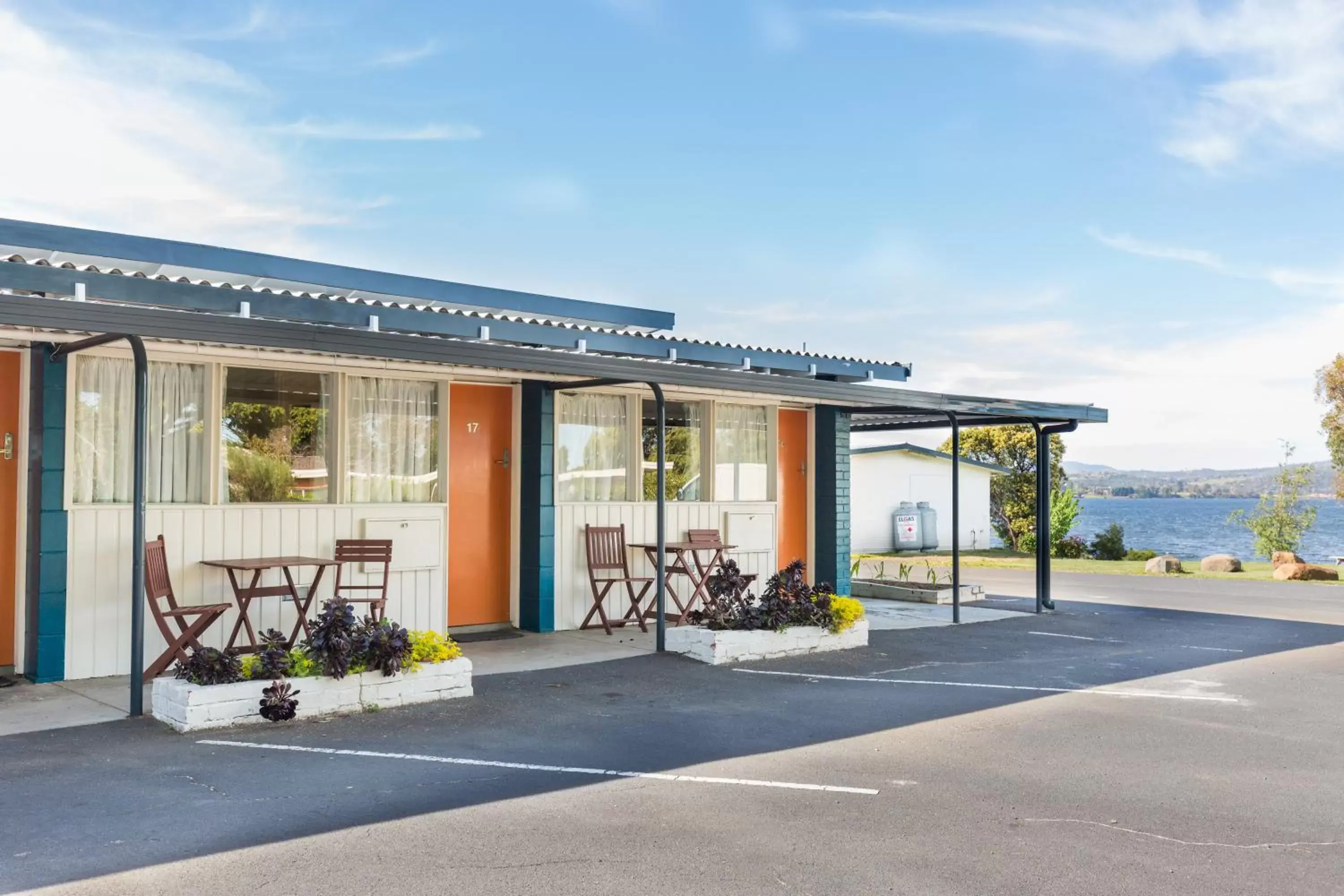 Patio in Riverfront Motel & Villas