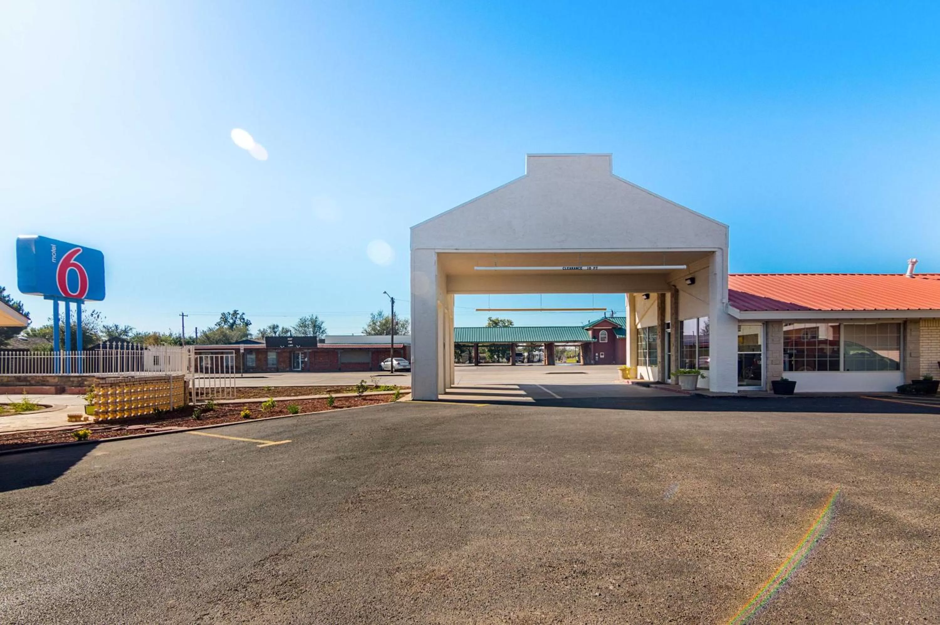 Property building in Motel 6-Childress, TX