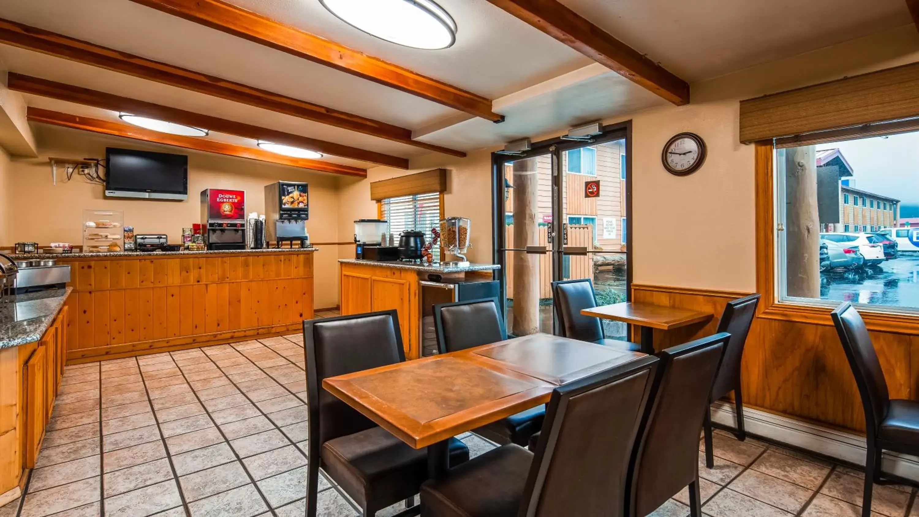 Continental breakfast, Restaurant/Places to Eat in Best Western Valdez Harbor Inn