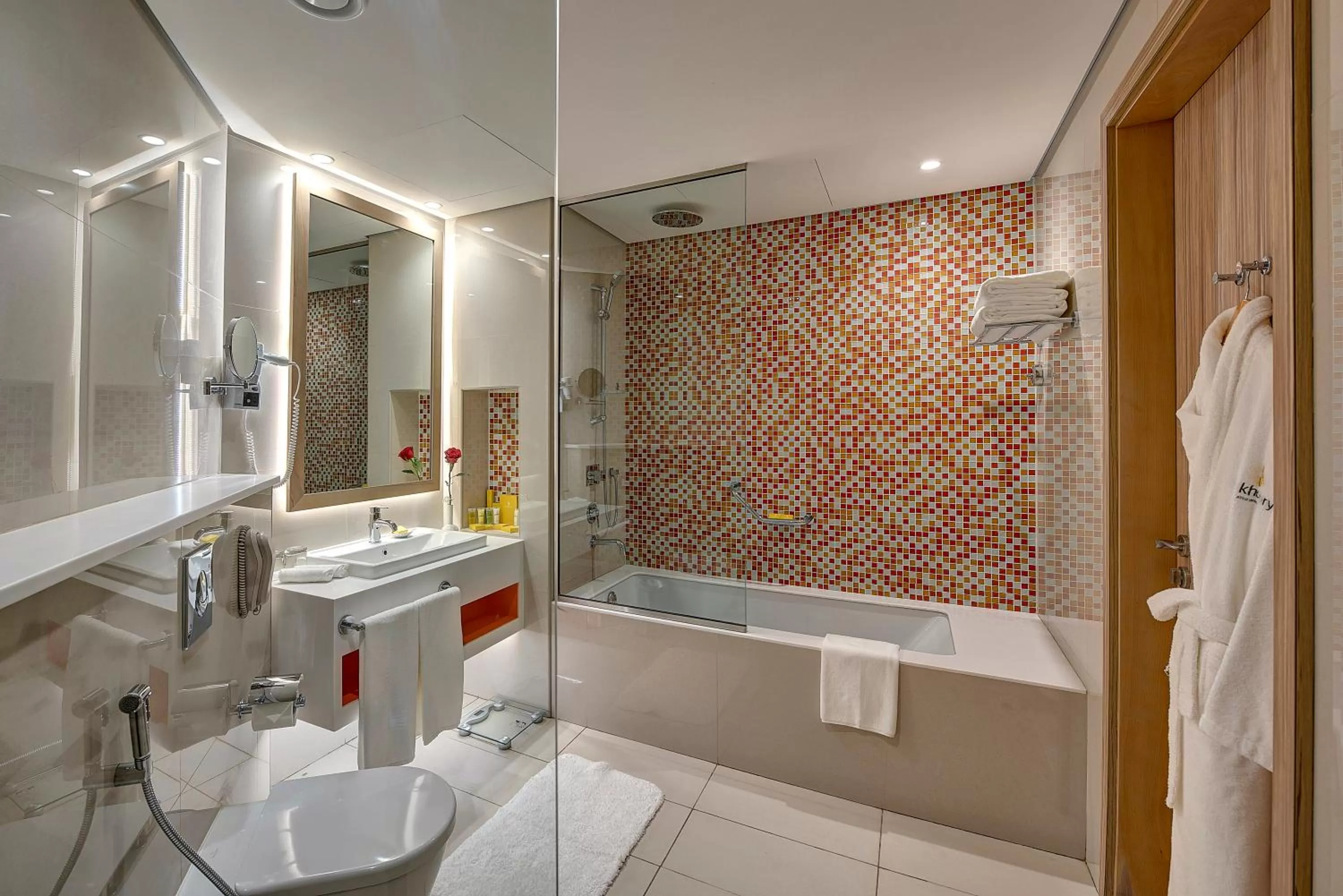 Shower in Al Khoory Atrium