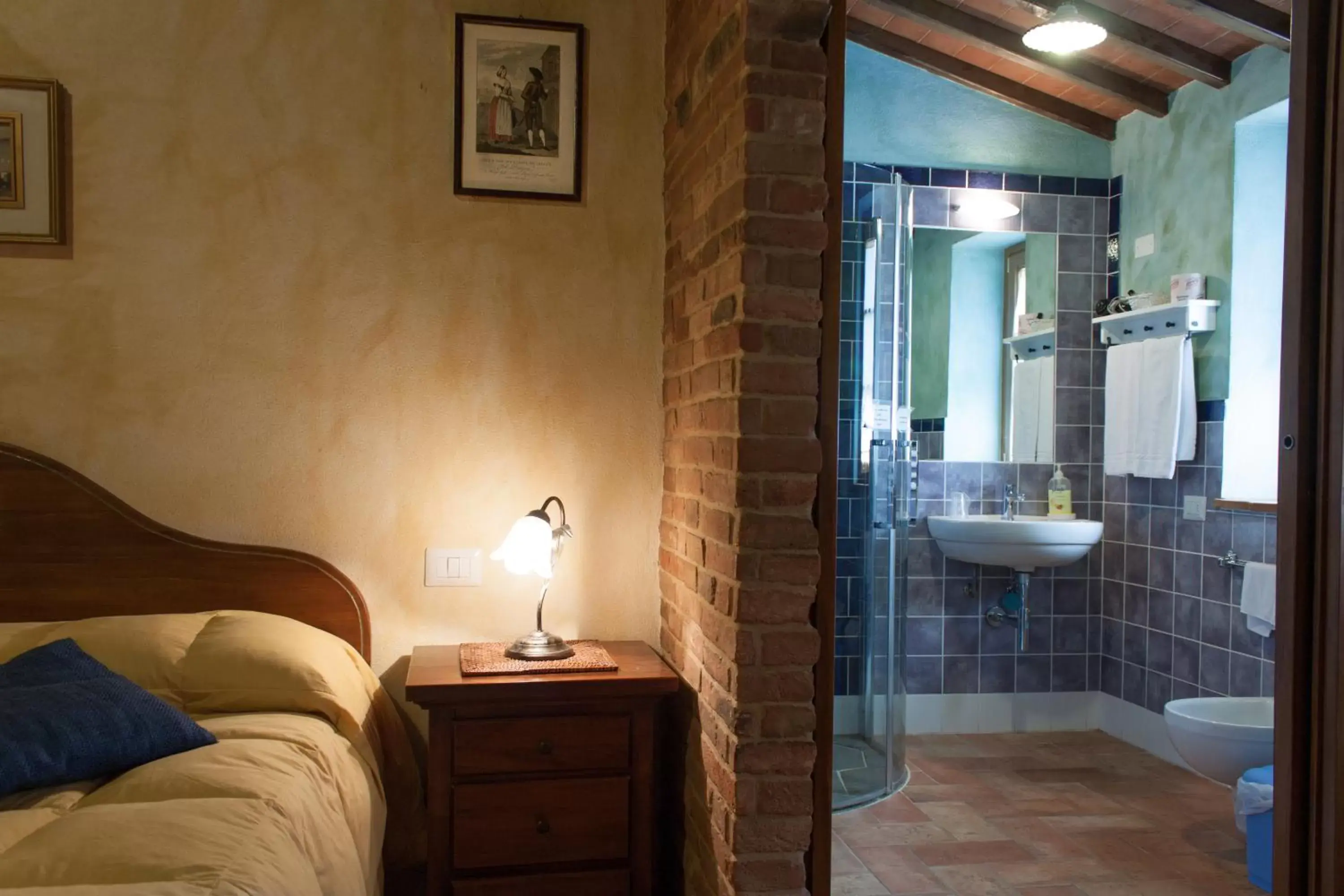 Bedroom, Bathroom in B&B Le Caselle "Il Baraccotto"