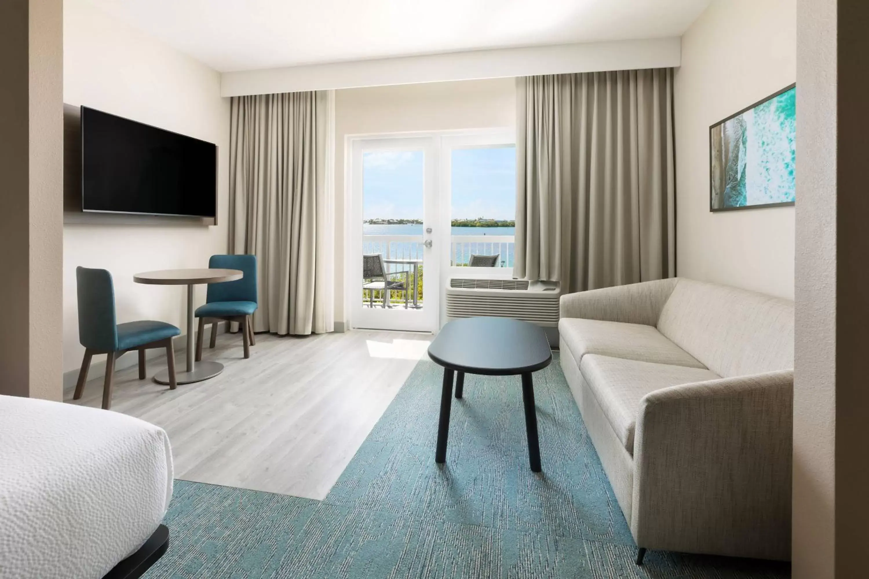 Bedroom, Seating Area in Fairfield by Marriott Inn & Suites Marathon Florida Keys