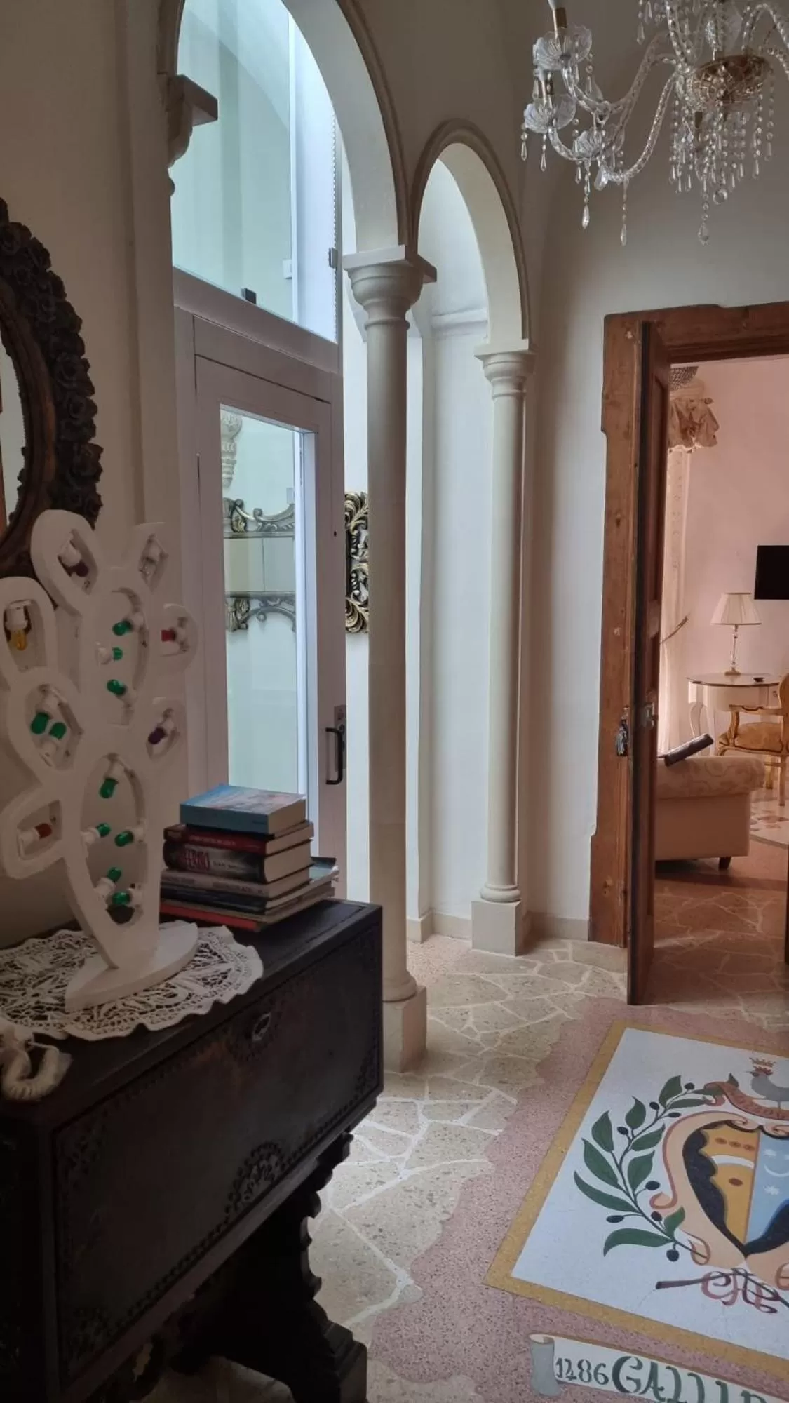 Decorative detail in Palazzo Gallo Resort