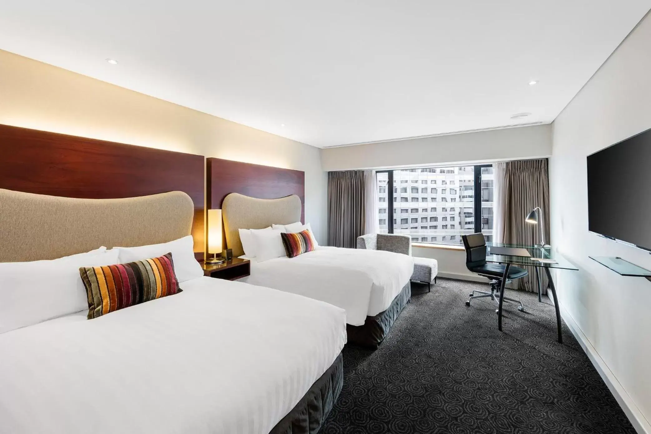 Photo of the whole room, Bed in Crowne Plaza Auckland by IHG Photo of the whole room, Bed in Crowne Plaza Auckland by IHG