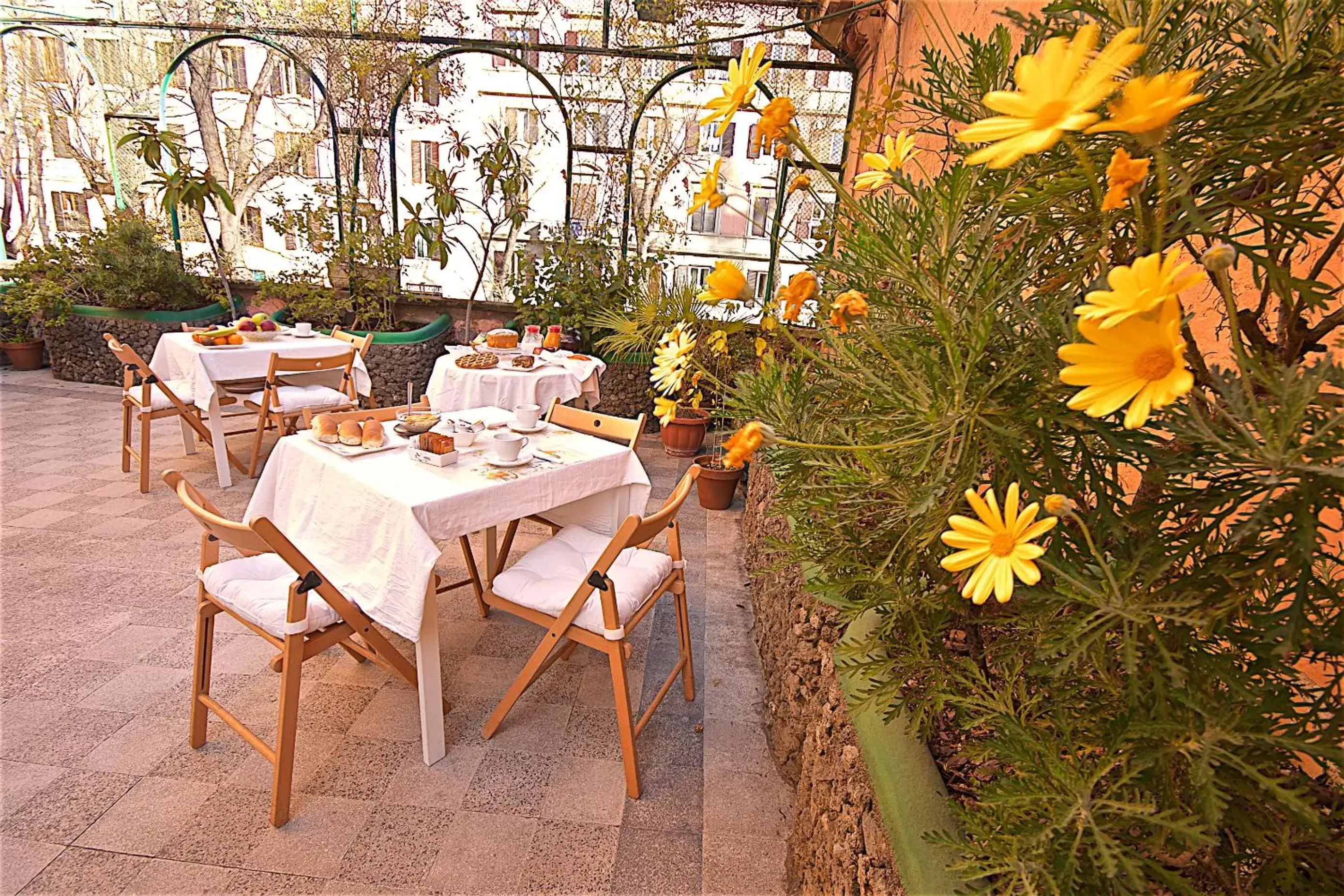 Balcony/Terrace, Restaurant/Places to Eat in Hotel Carmel