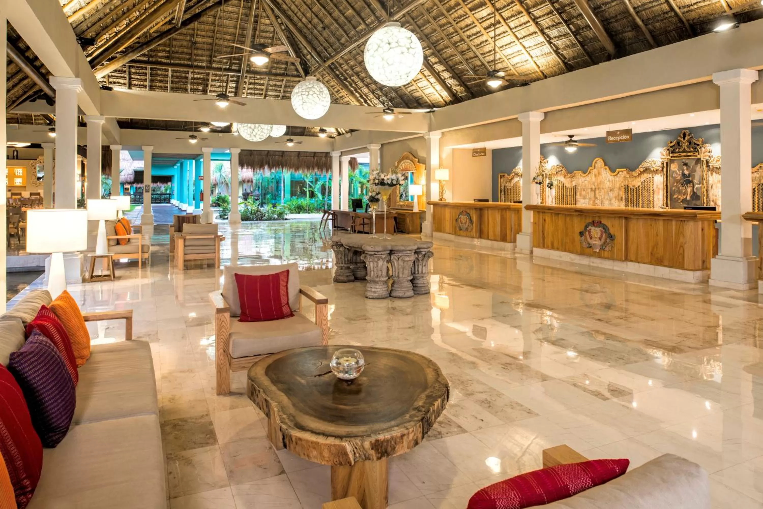 Lobby or reception in Iberostar Quetzal