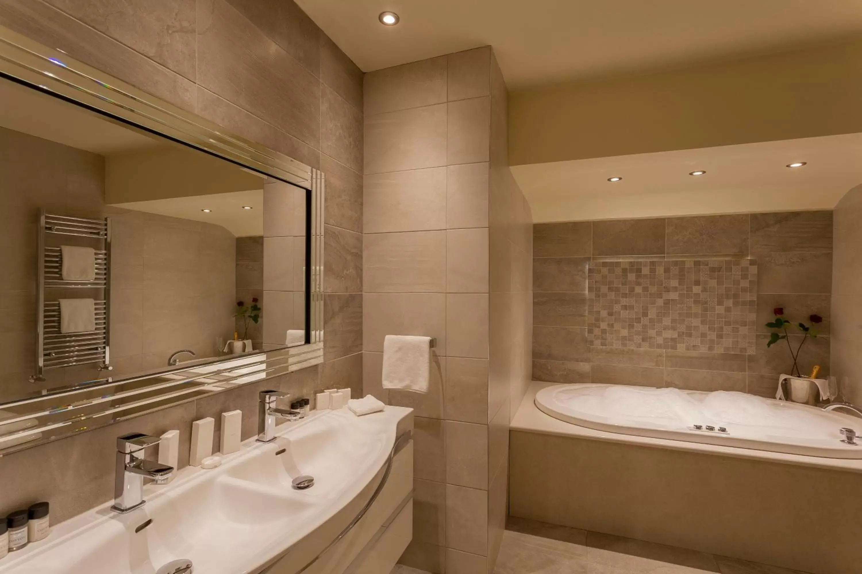Bathroom in Canal Court
