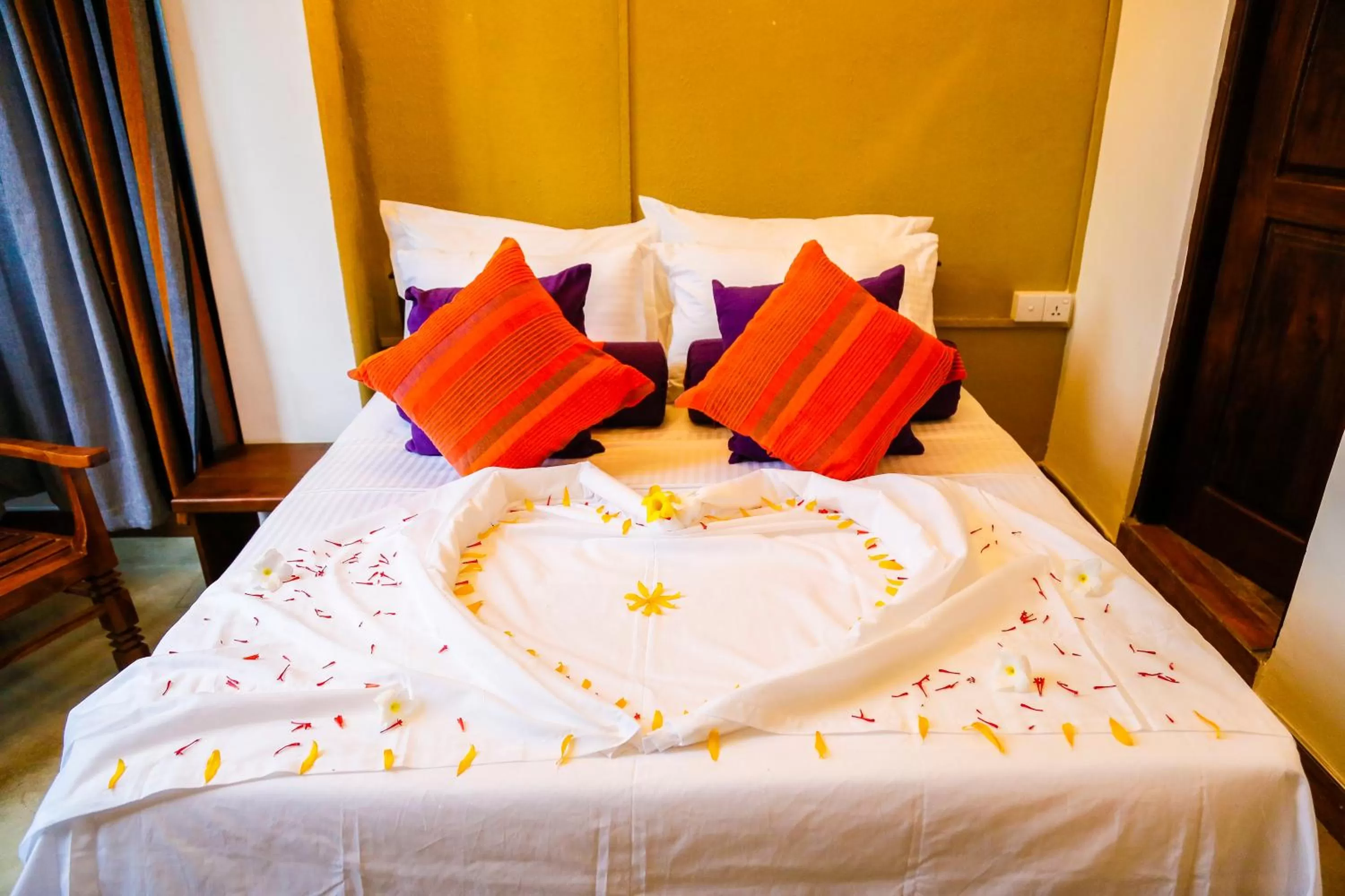 Decorative detail, Bed in Dumbara Peak Residence