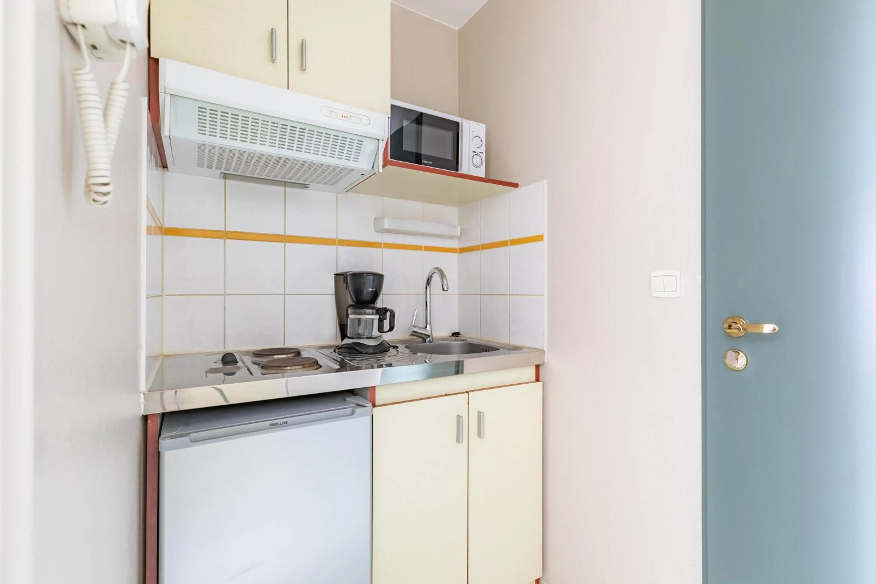 Coffee/tea facilities in Appart'City Classic Limoges