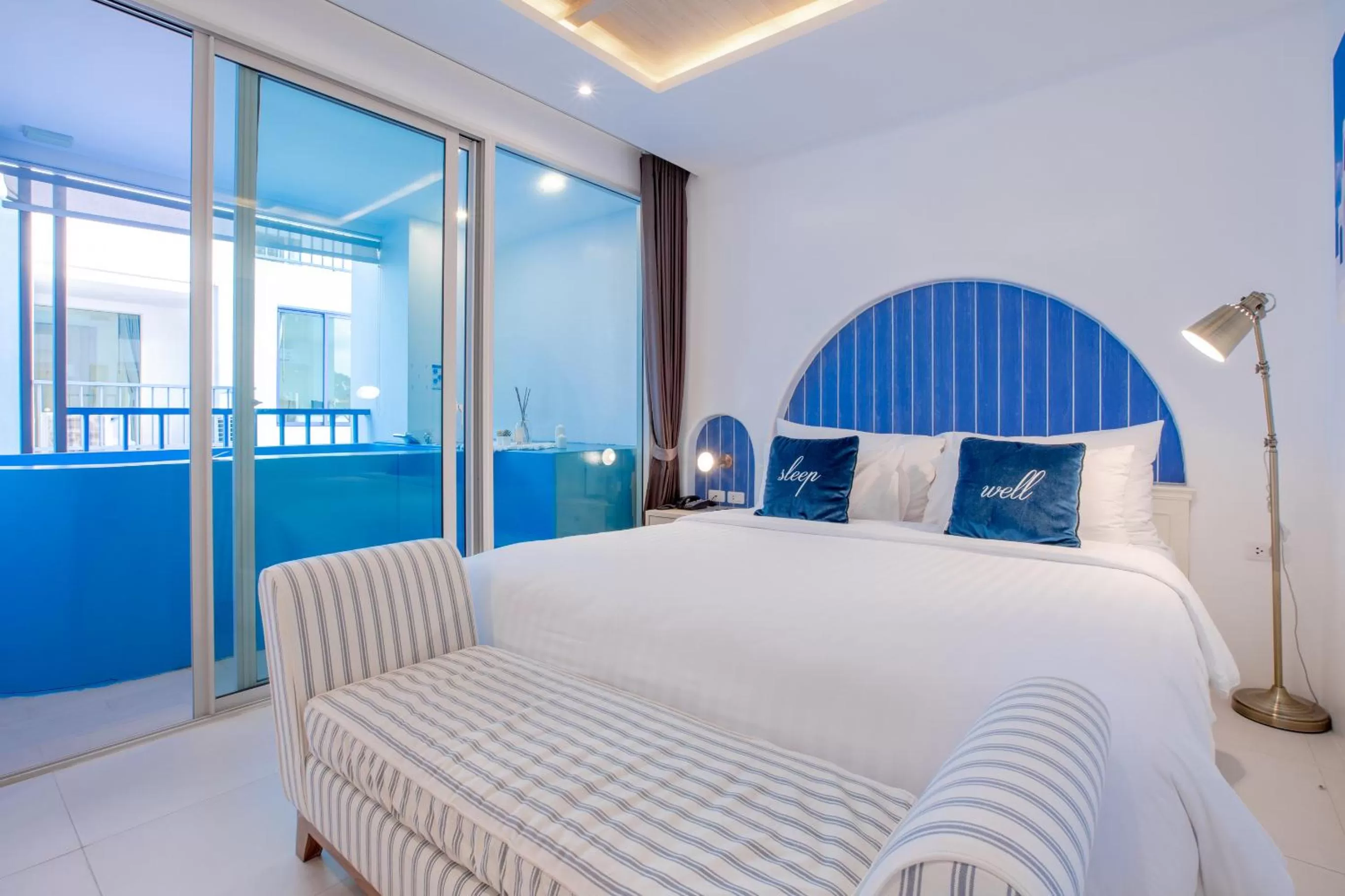 Photo of the whole room, Bed in Costa Beach Residence & Jacuzzi