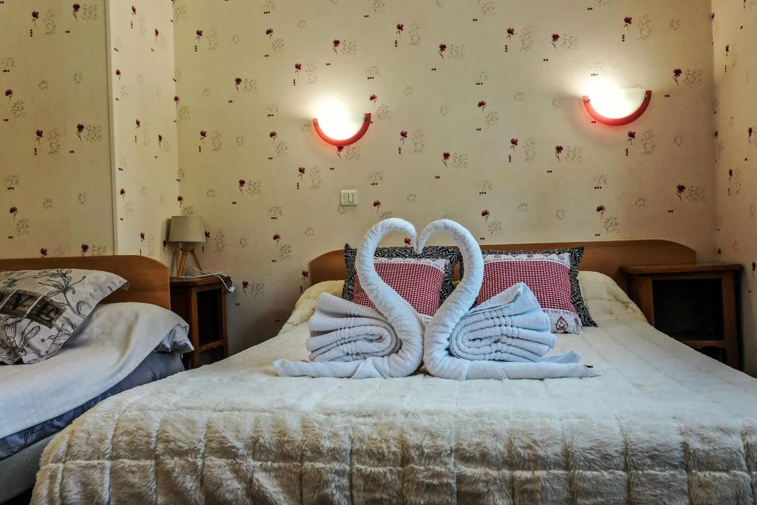 Bedroom, Bed in Hôtel Le Pommeil