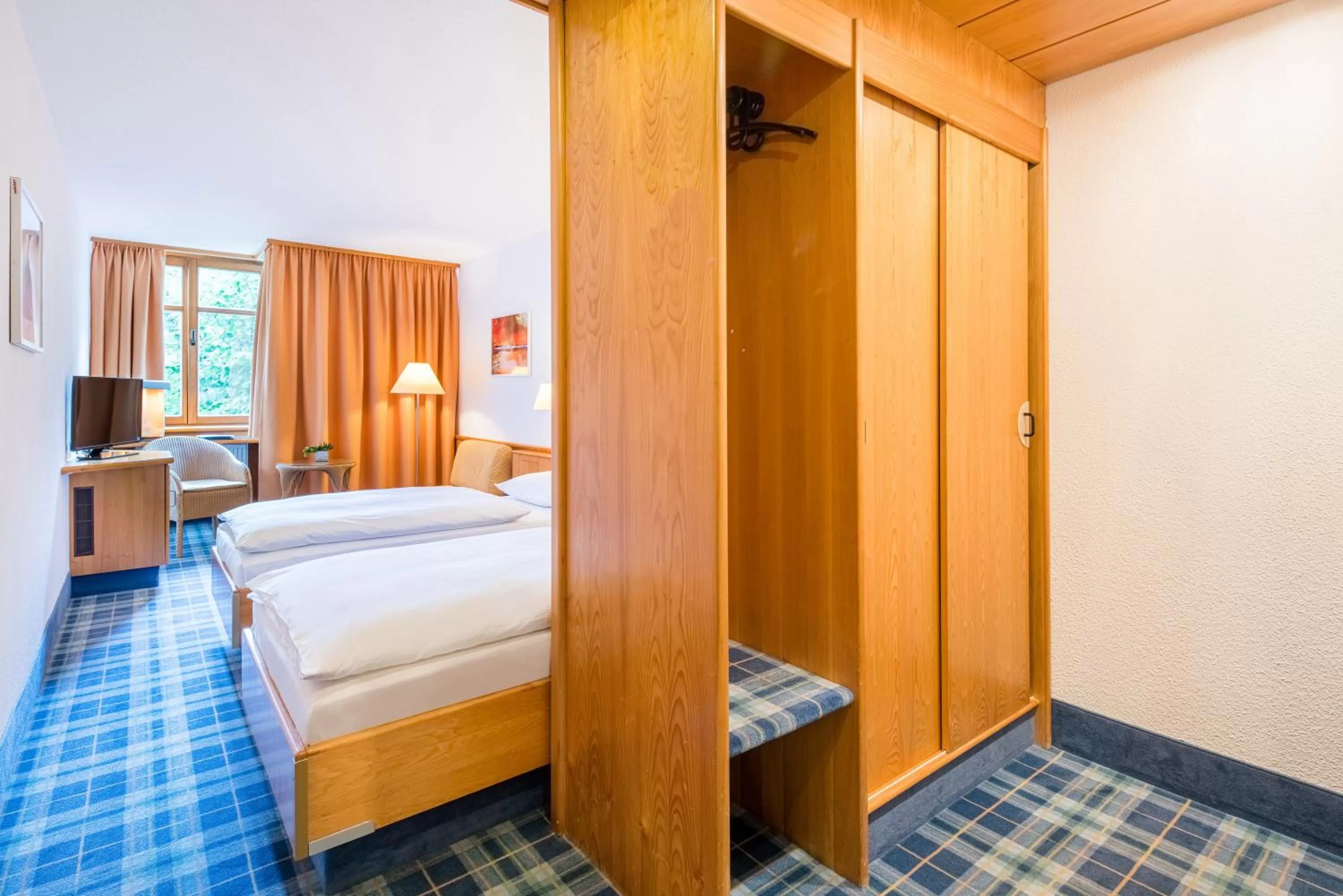 Photo of the whole room, Bed in Hotel Am Nockherberg