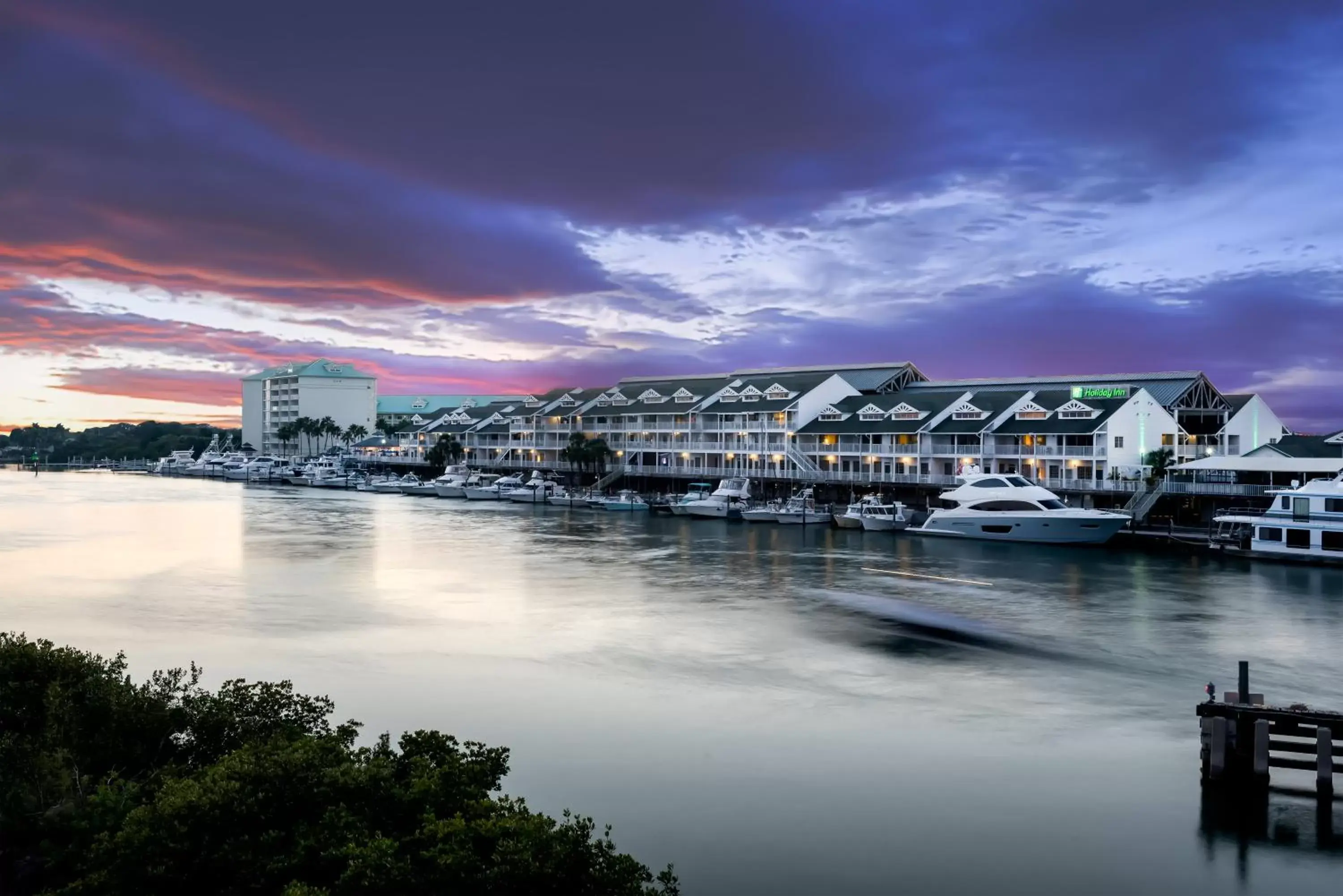 Property building in Holiday Inn & Suites Clearwater Beach S-Harbourside