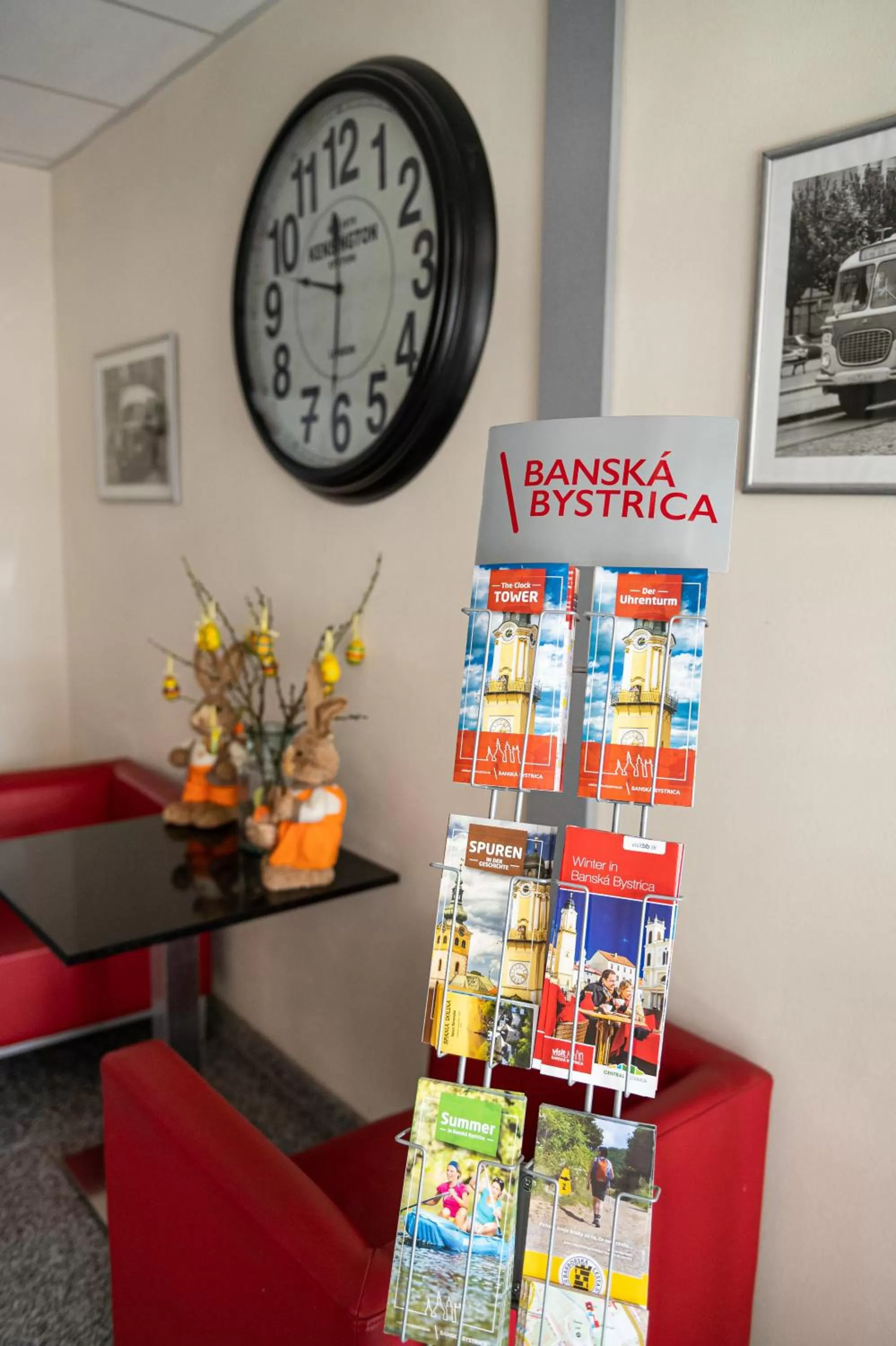 Lobby or reception in City Hotel B&B, reception 24 7, 800m od-from R1, free parking