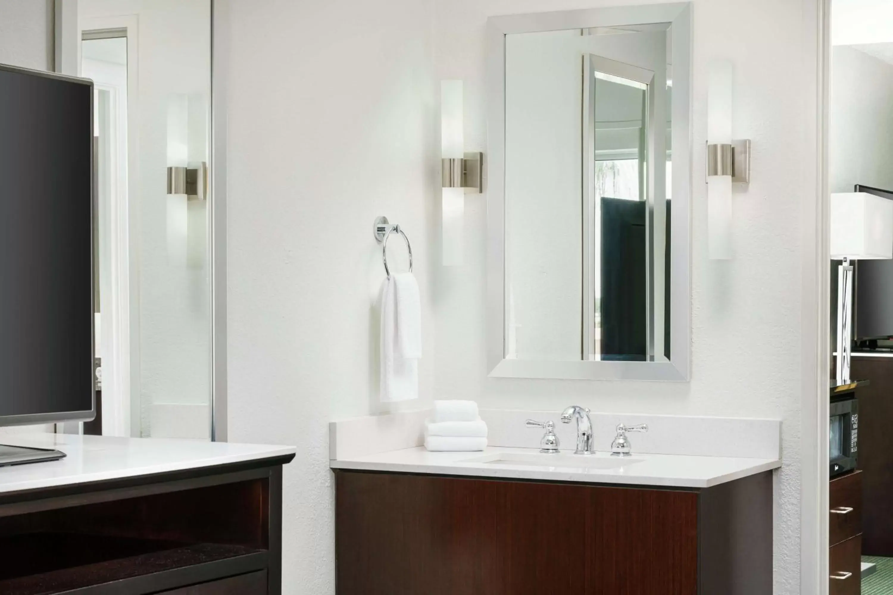 Bathroom in Embassy Suites by Hilton Orlando Lake Buena Vista Resort