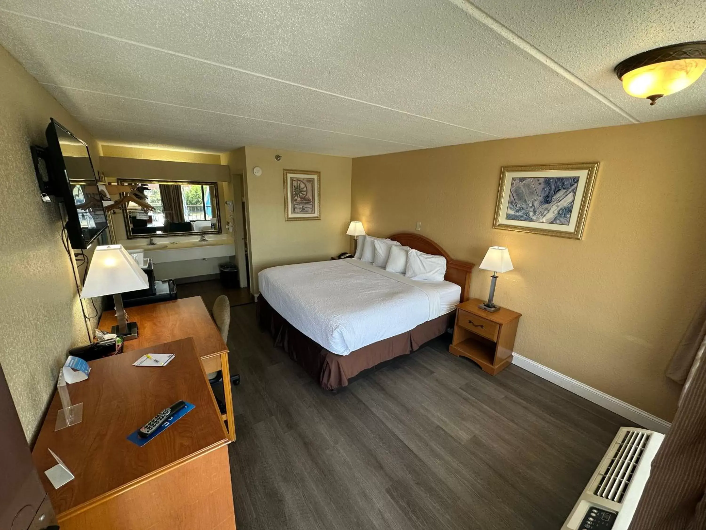 Photo of the whole room in Days Inn & Suites by Wyndham Pigeon Forge