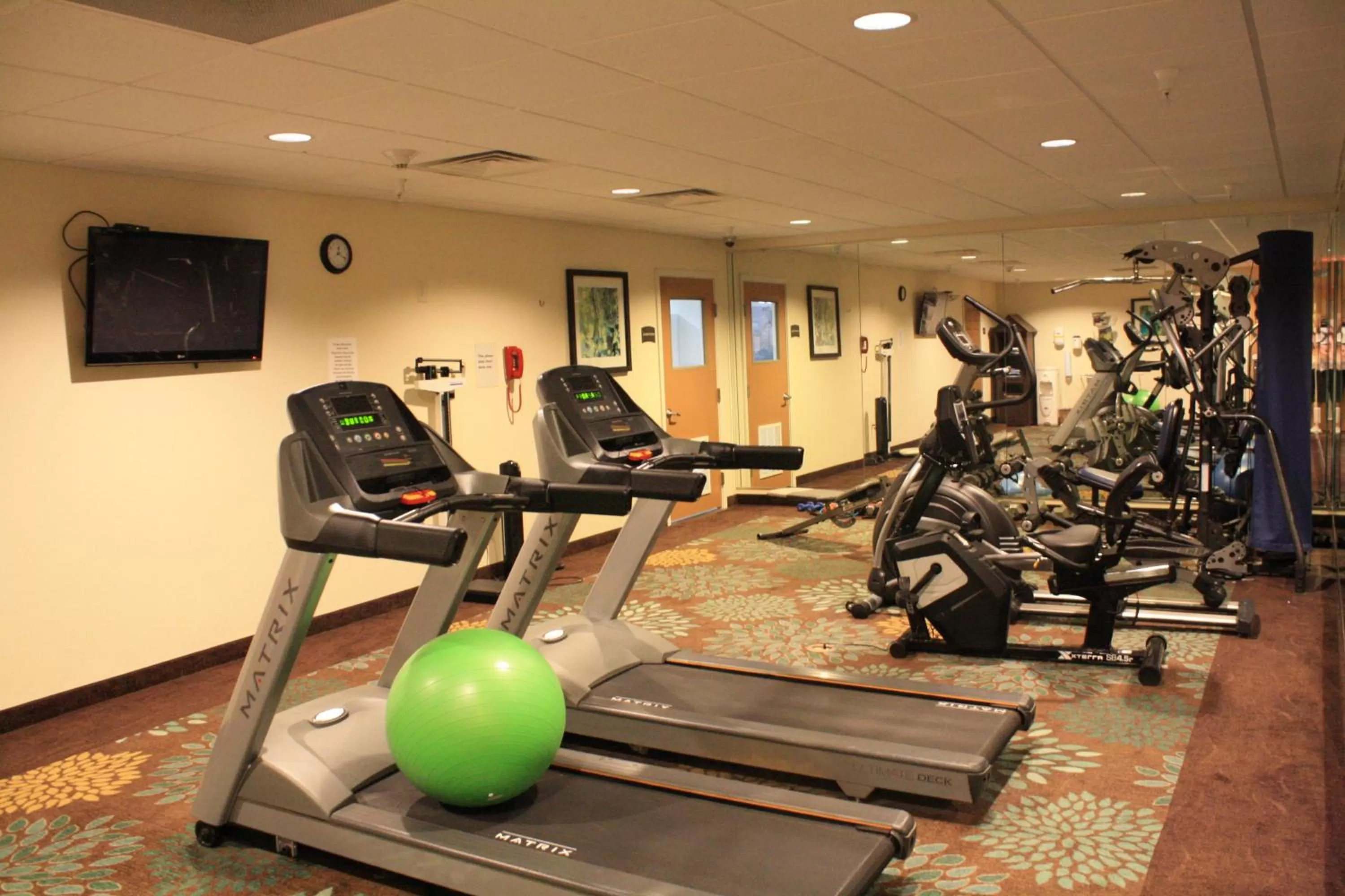 Fitness centre/facilities in Staybridge Suites Minot by IHG
