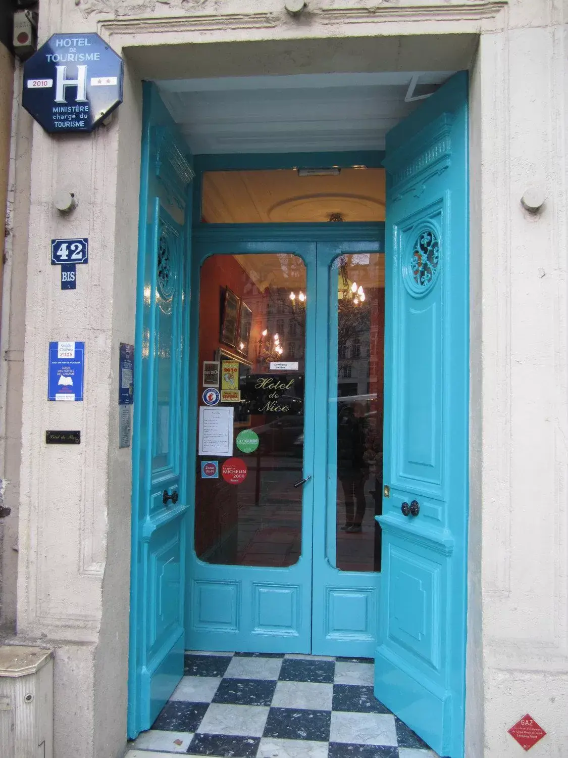 Facade/Entrance in Hôtel De Nice