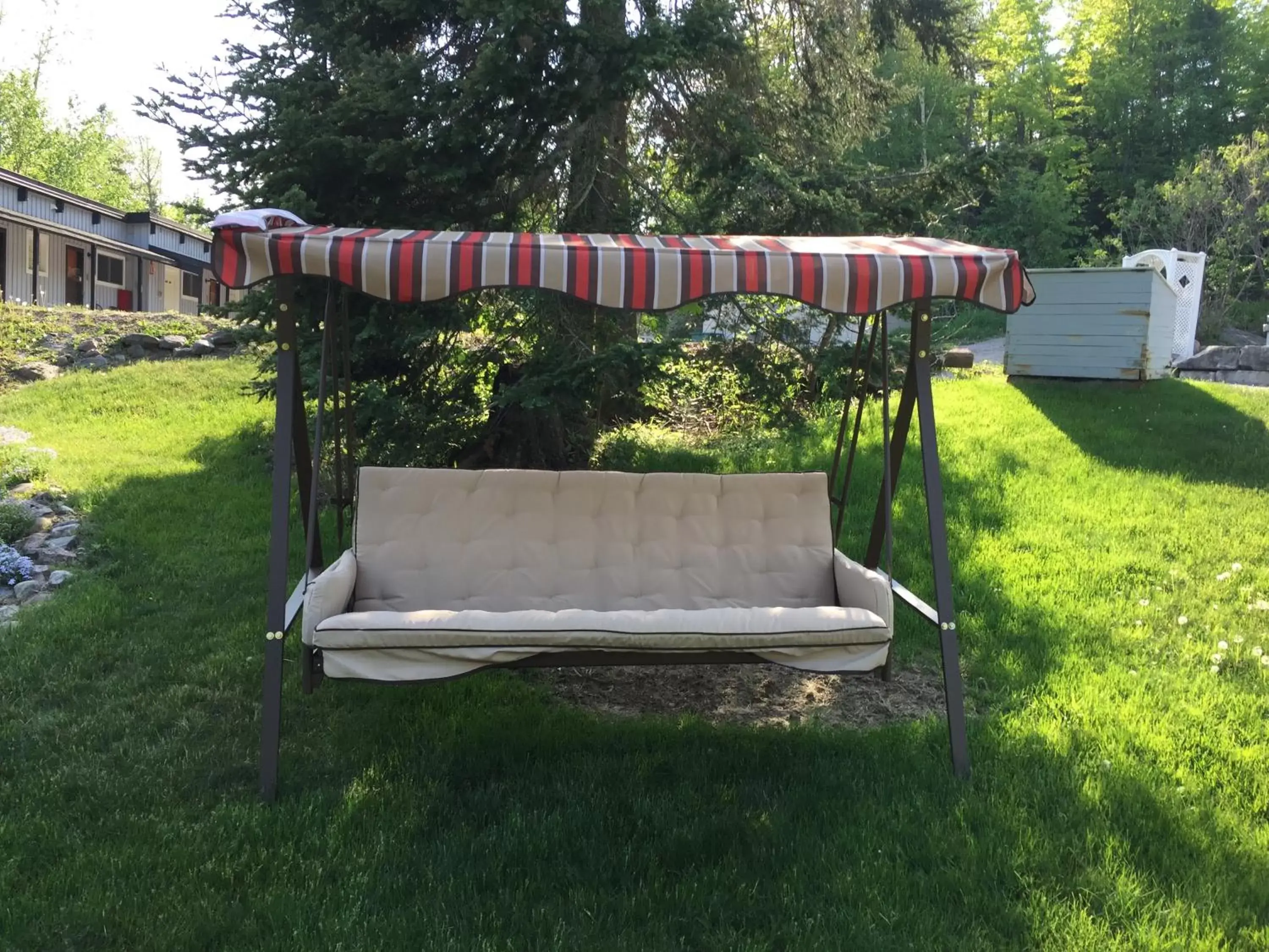 Area and facilities, Garden in Lakeview Motel