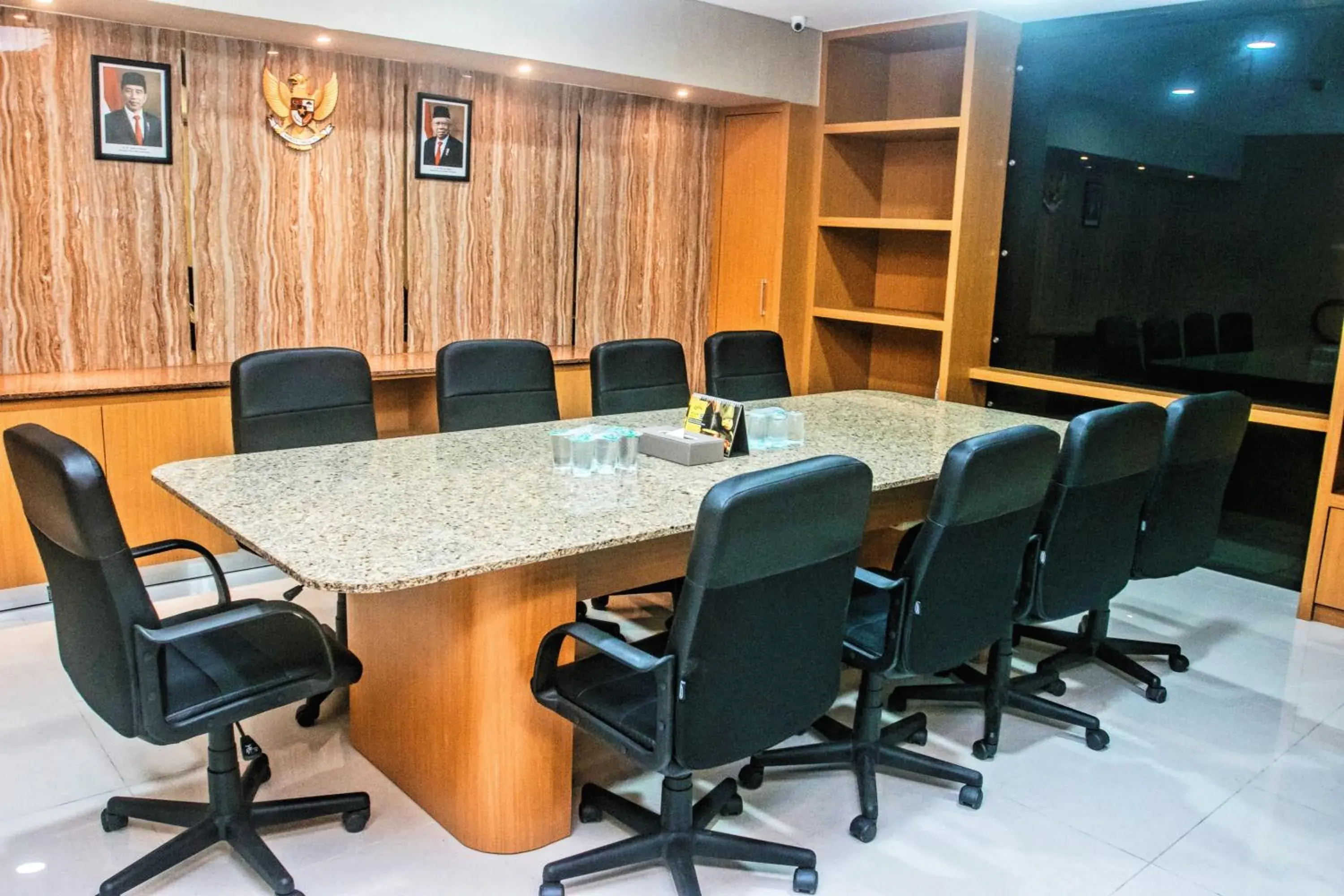 Meeting/conference room in Choice City Hotel