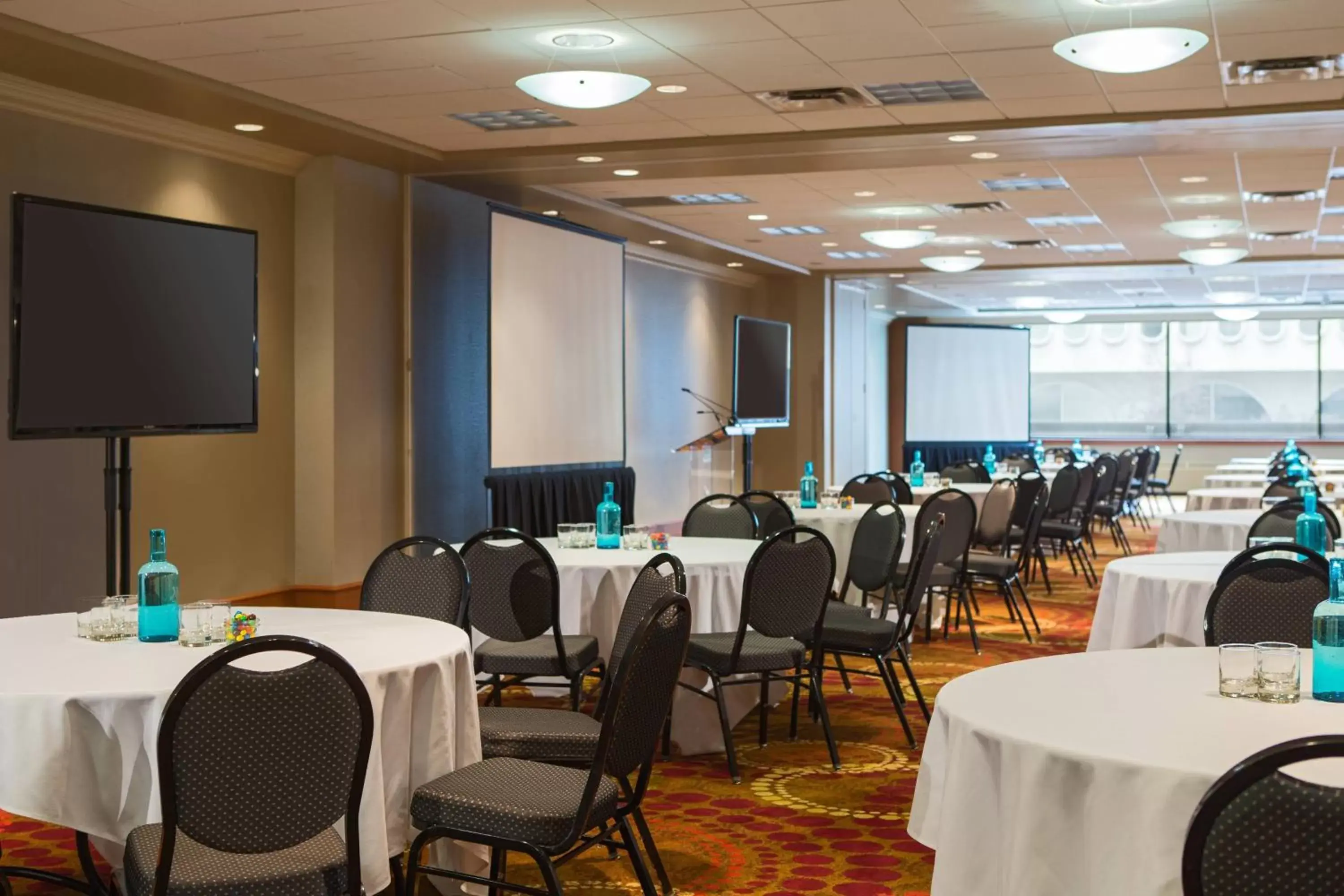 Meeting/conference room in Calgary Marriott Downtown Hotel