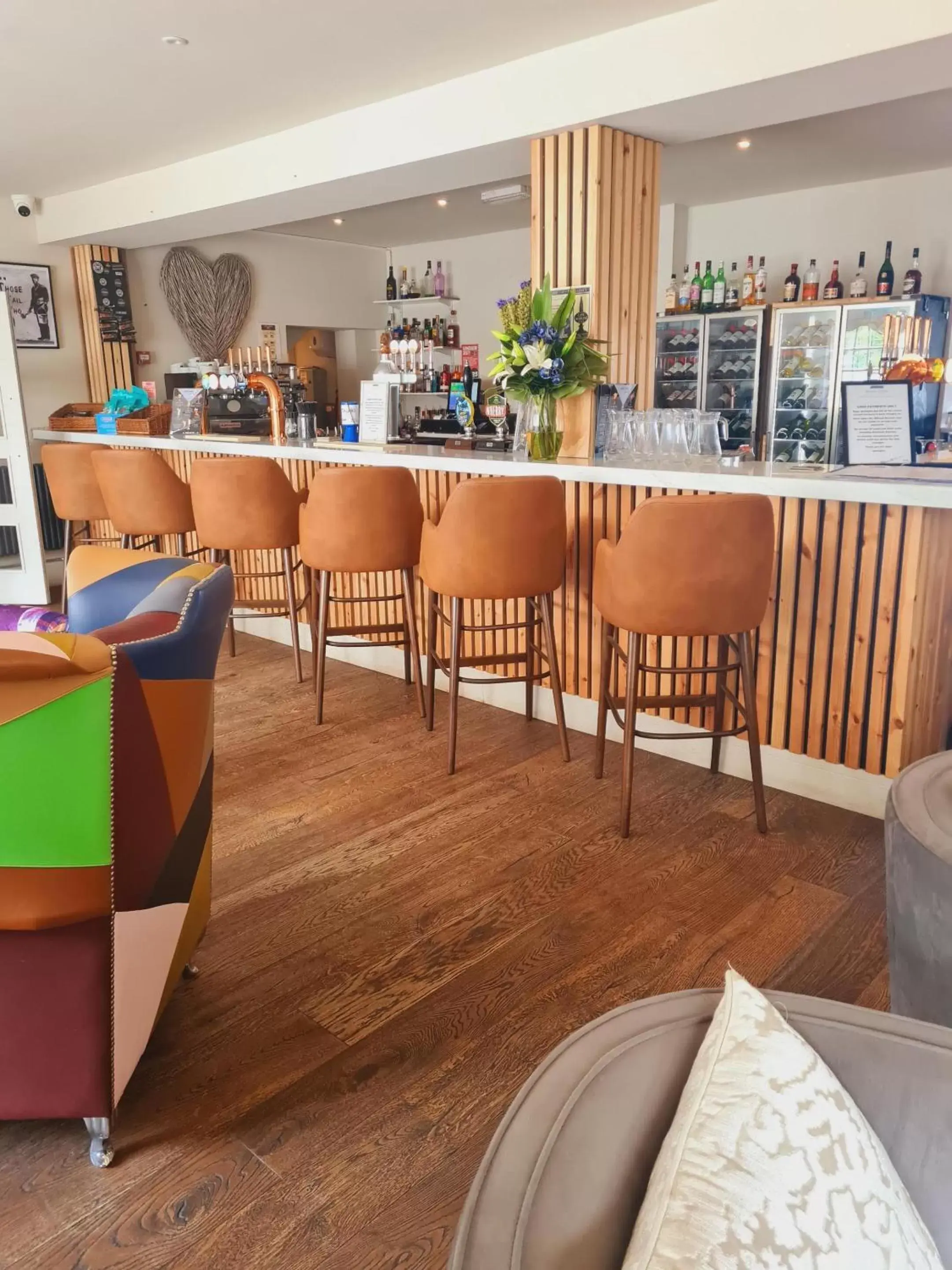 Lounge or bar, Restaurant/Places to Eat in The Dormy House Hotel