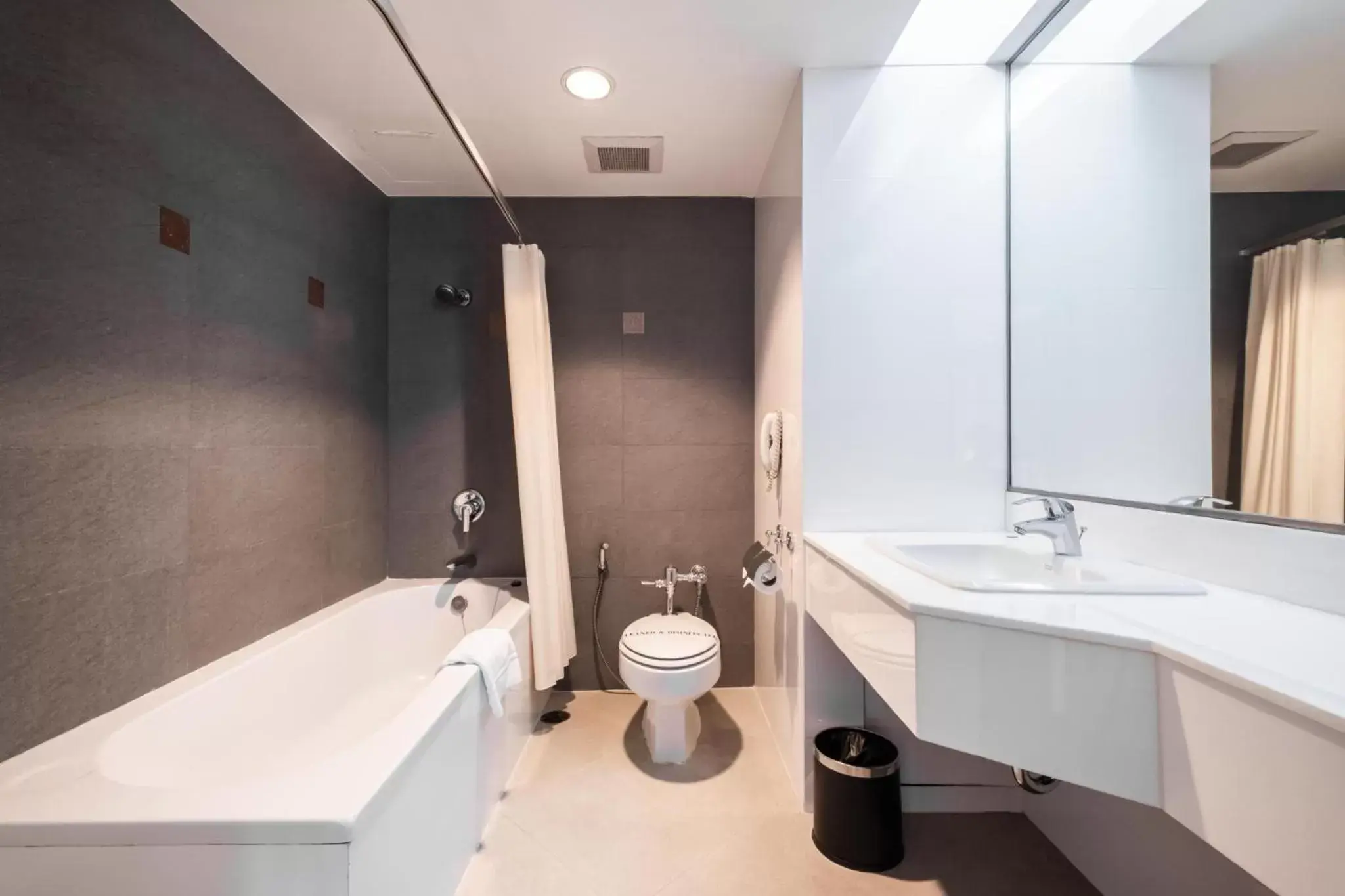 Toilet, Bathroom in Zenith Sukhumvit Hotel - SHA Extra Plus