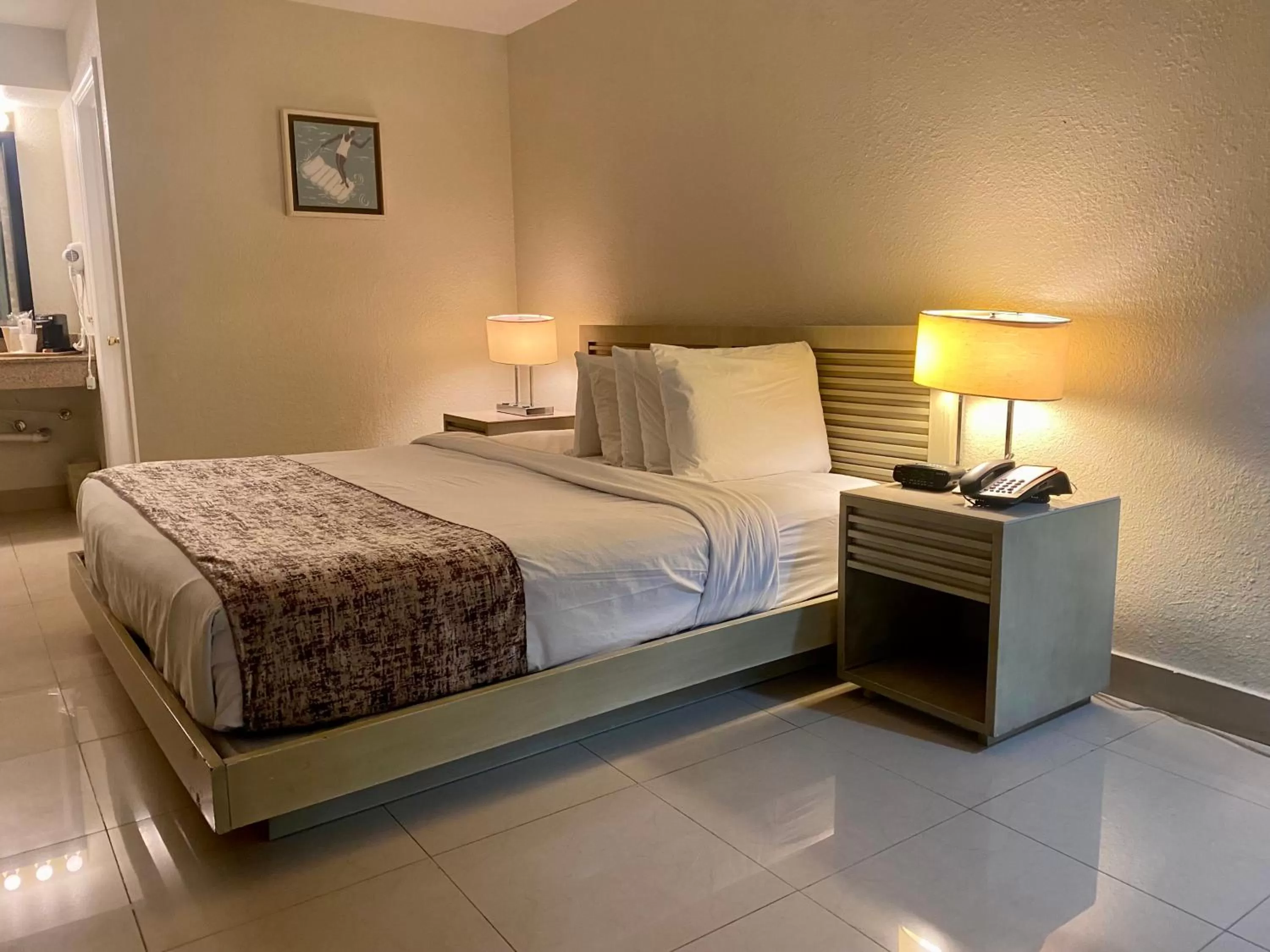 Photo of the whole room, Bed in Garden Inn of Homestead