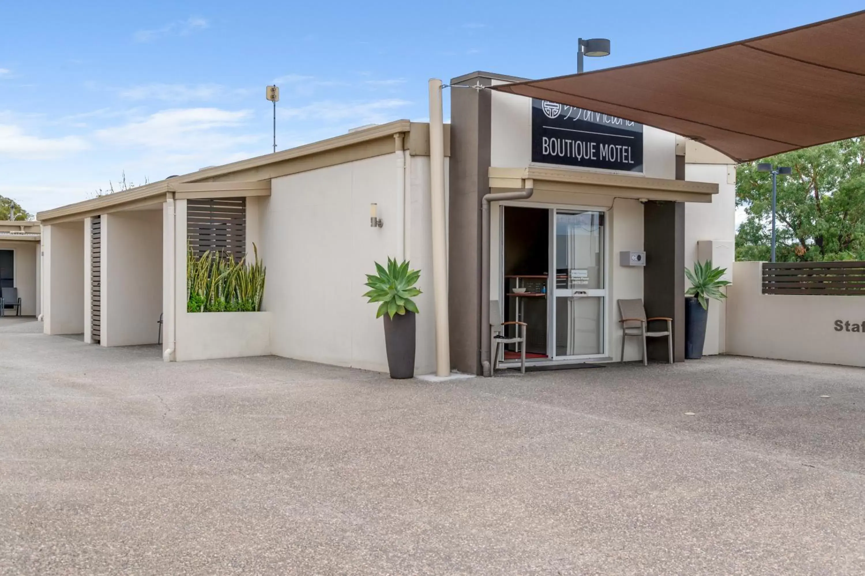 Facade/entrance, Property Building in 53 on Victoria