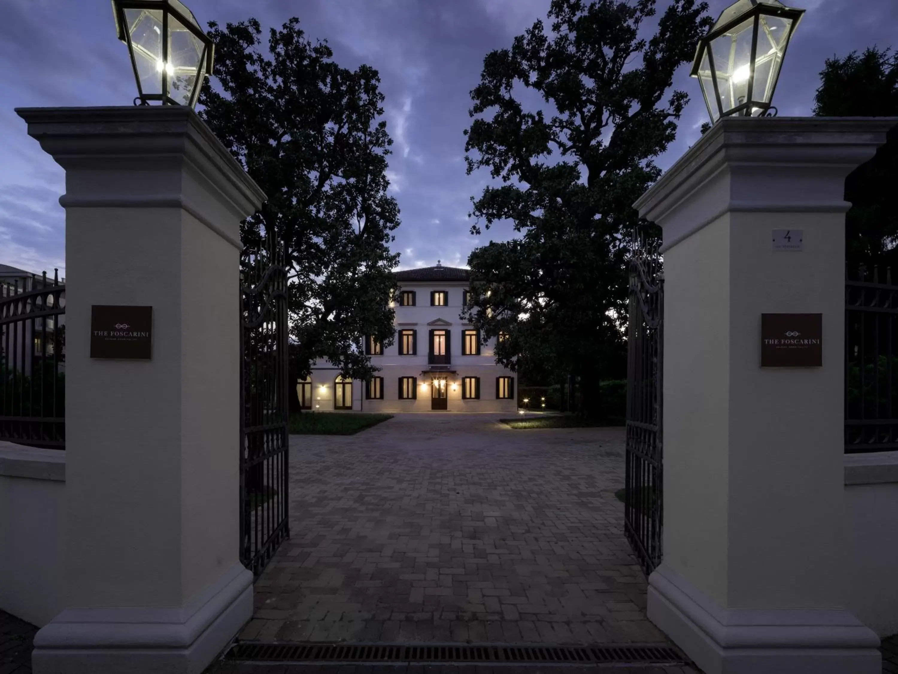 Property building in The Foscarini Property building in The Foscarini