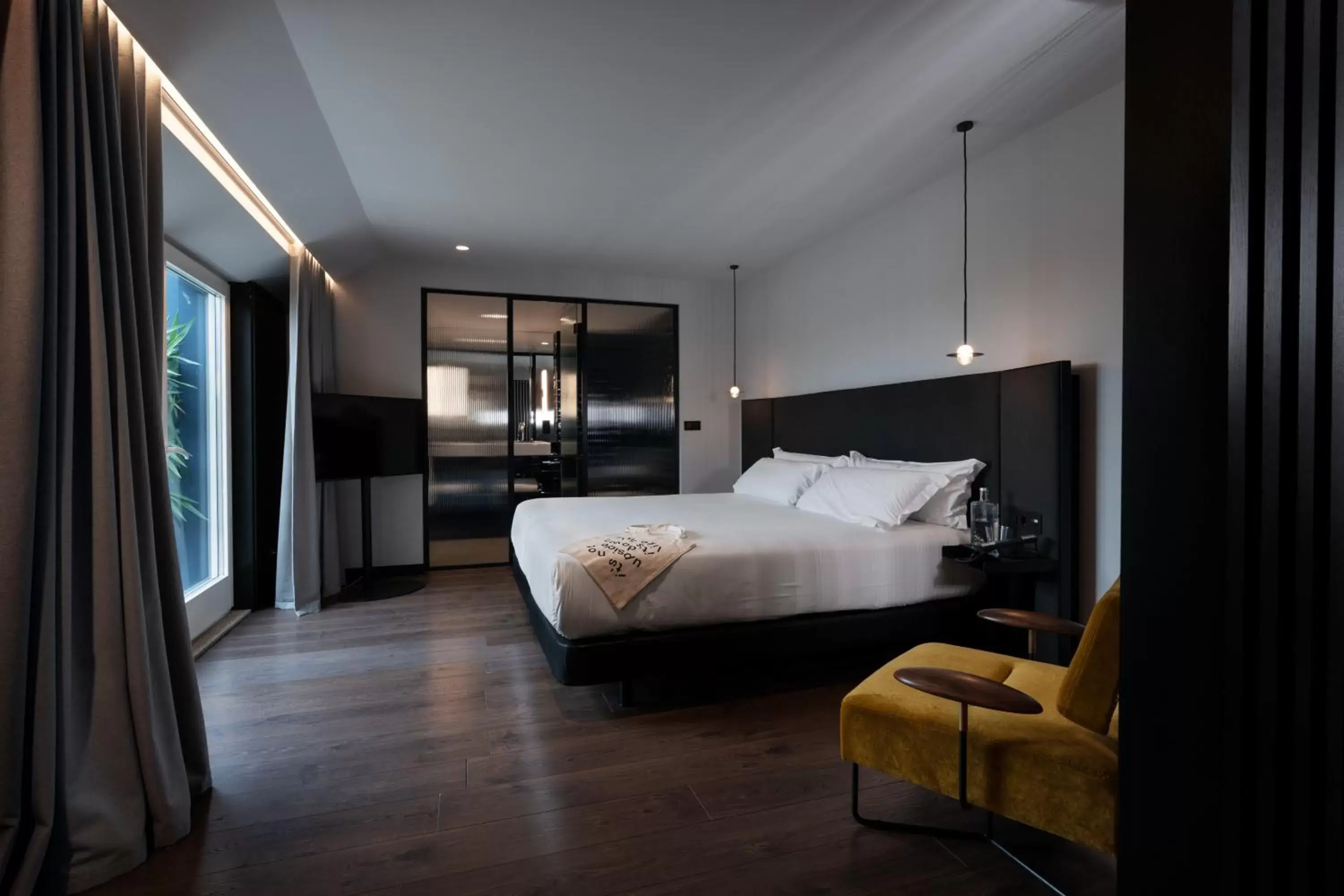 Decorative detail, Bed in chic&basic Gravity Decorative detail, Bed in chic&basic Gravity