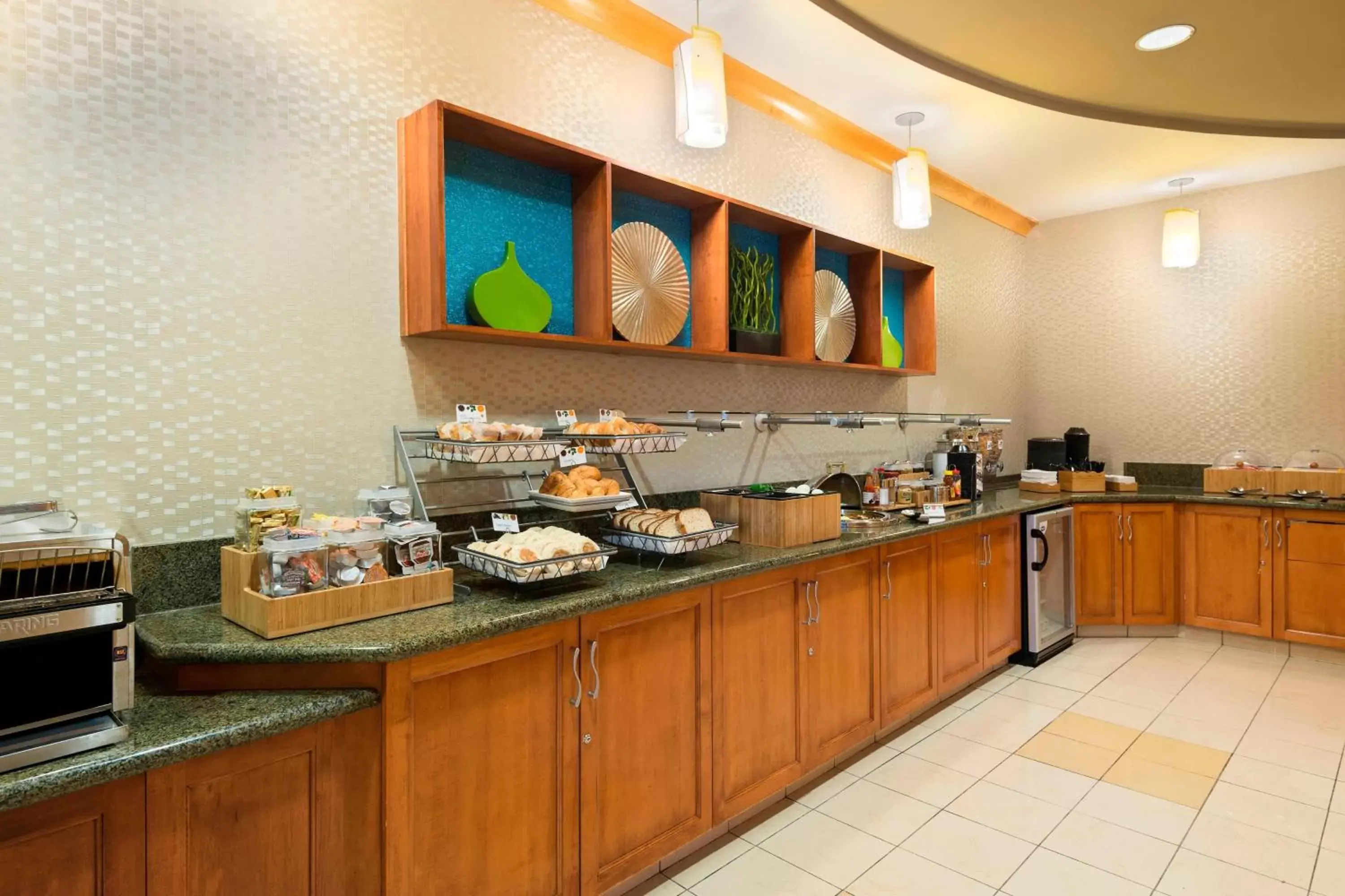 Breakfast, Restaurant/Places to Eat in SpringHill Suites Fort Myers Airport