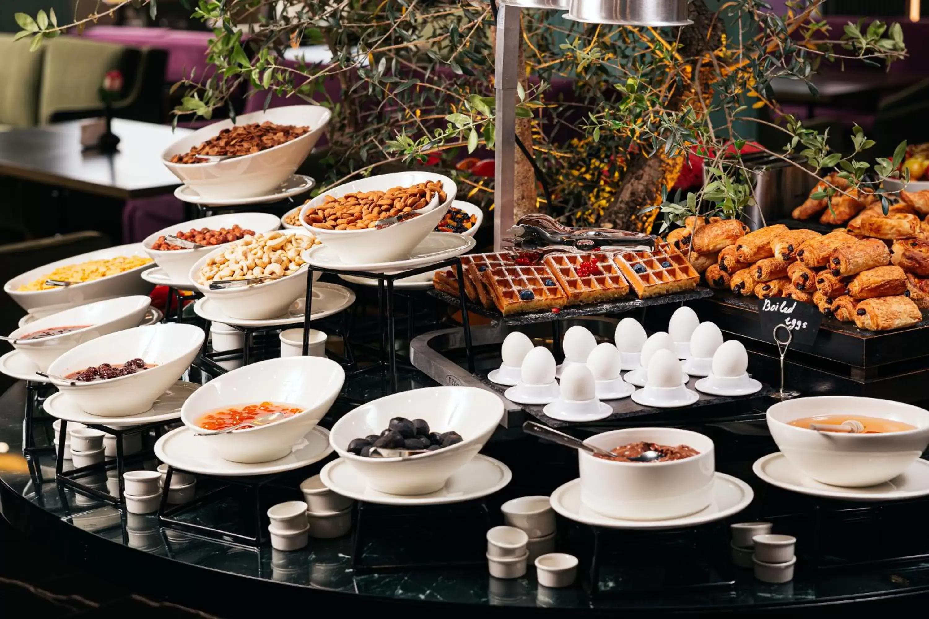 Restaurant/places to eat in Paris Hotel Yerevan