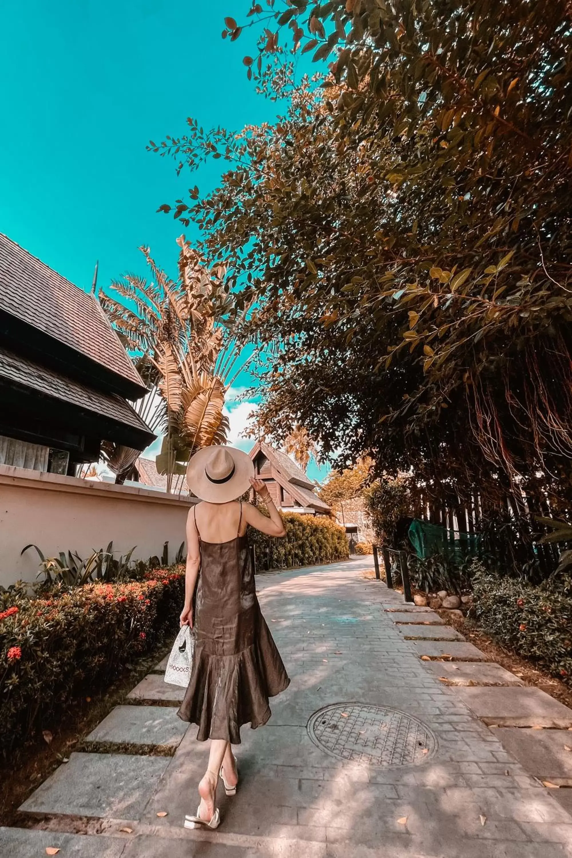 Garden view in Pullman Sanya Yalong Bay Villas & Resort Garden view in Pullman Sanya Yalong Bay Villas & Resort