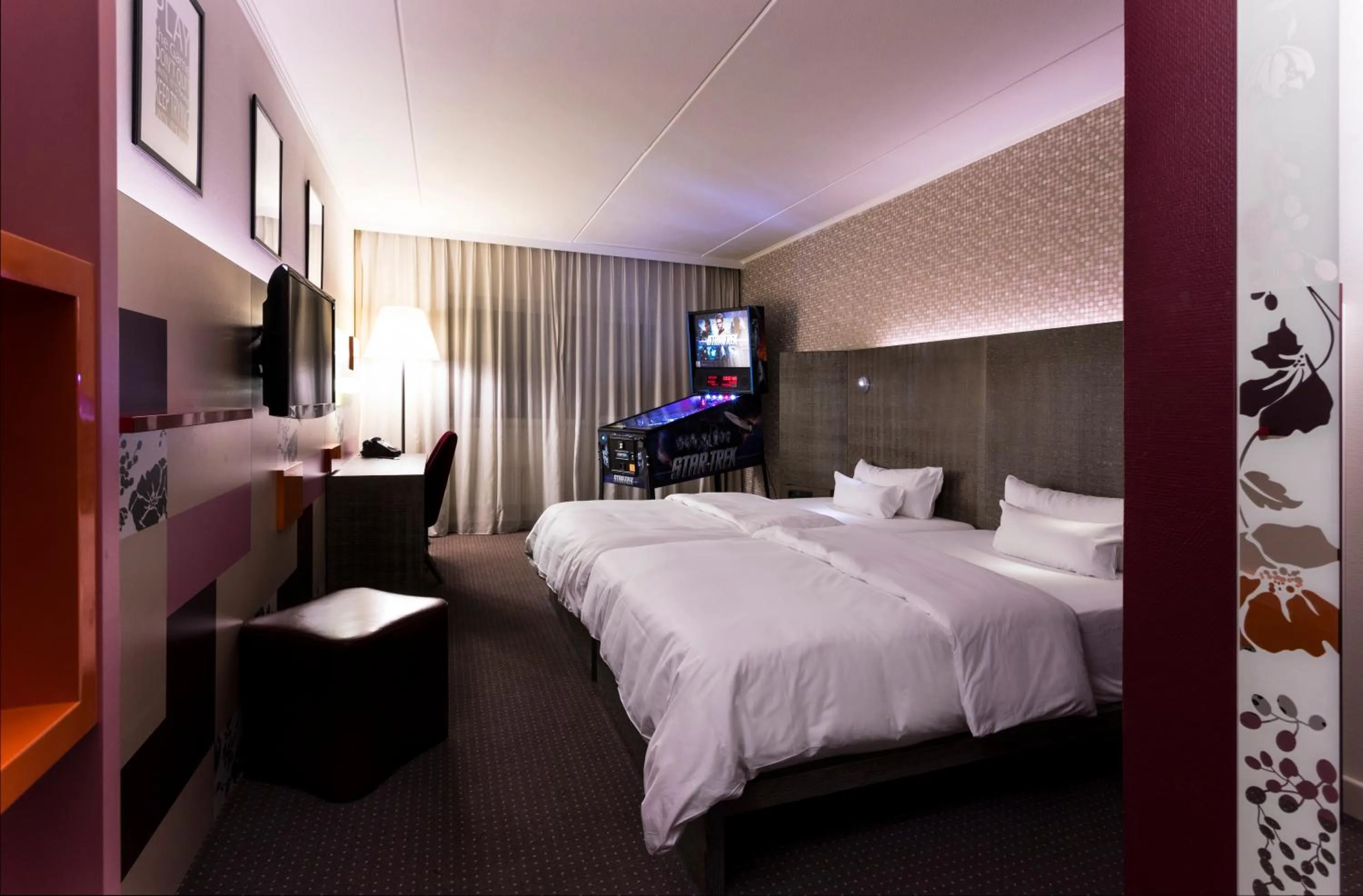 TV and multimedia, Bed in pentahotel Wiesbaden
