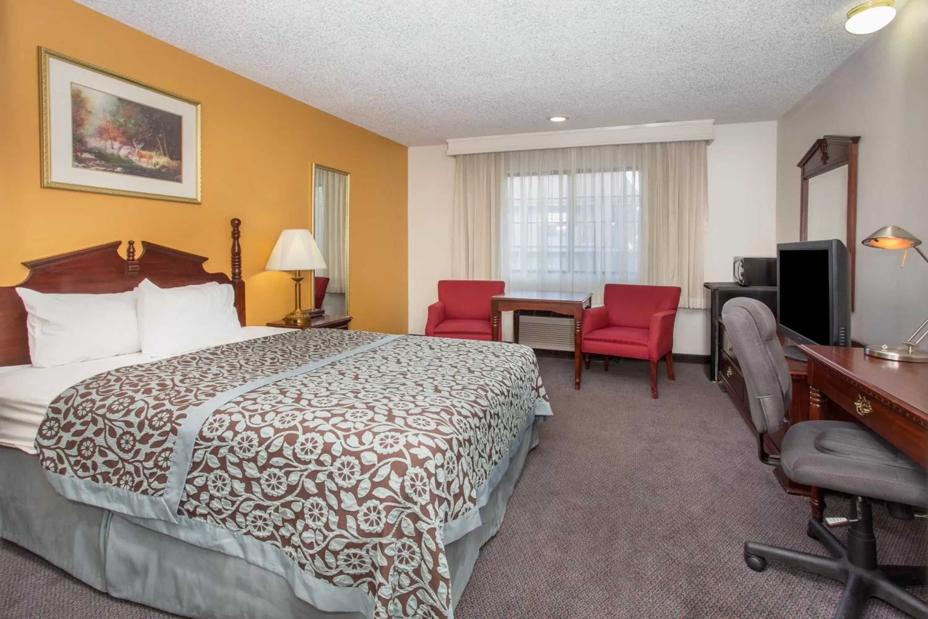 Bedroom in Days Inn by Wyndham Grand Junction