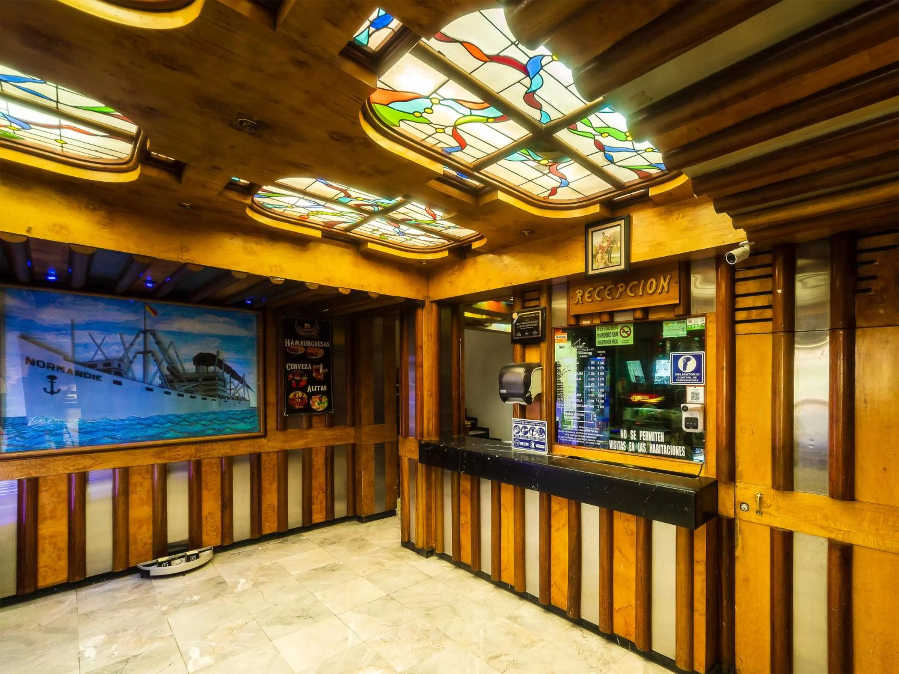 Lobby or reception in Hotel Normandie